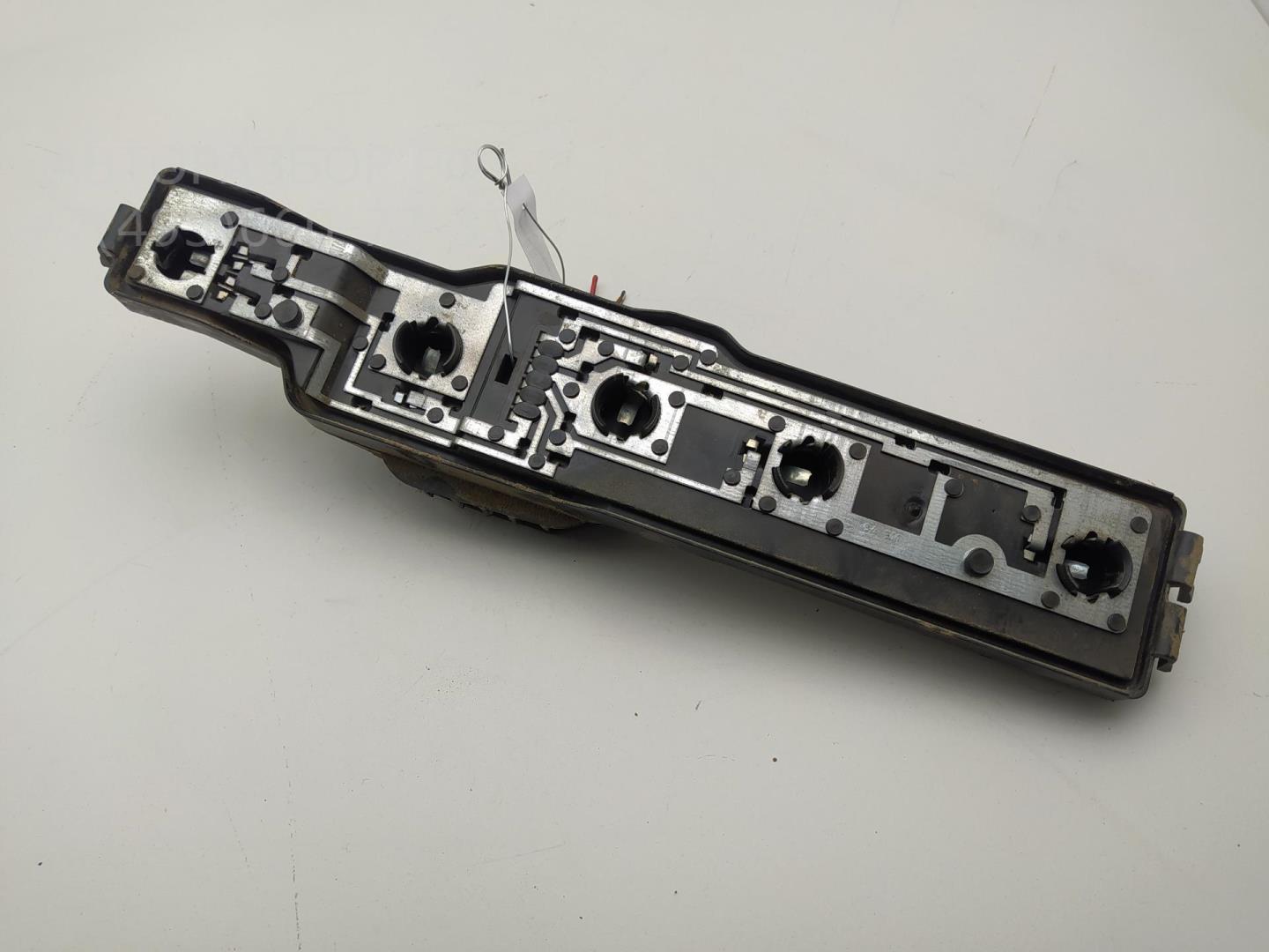 Плата заднего фонаря левого