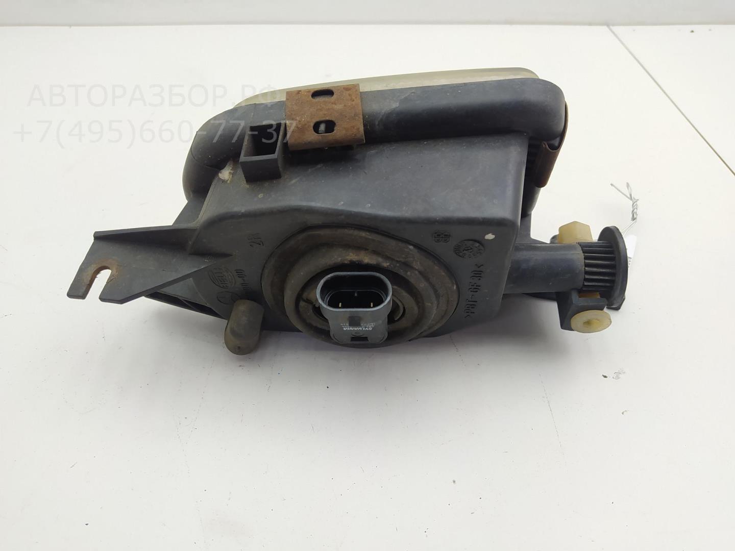 Фара противотуманная левая