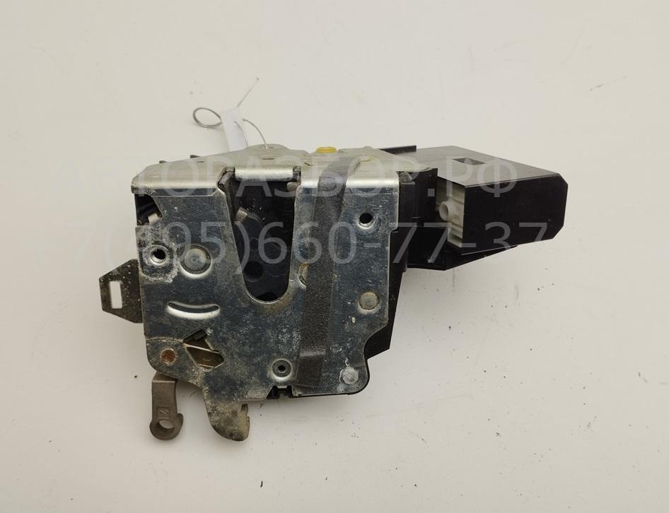 Замок двери передней правой