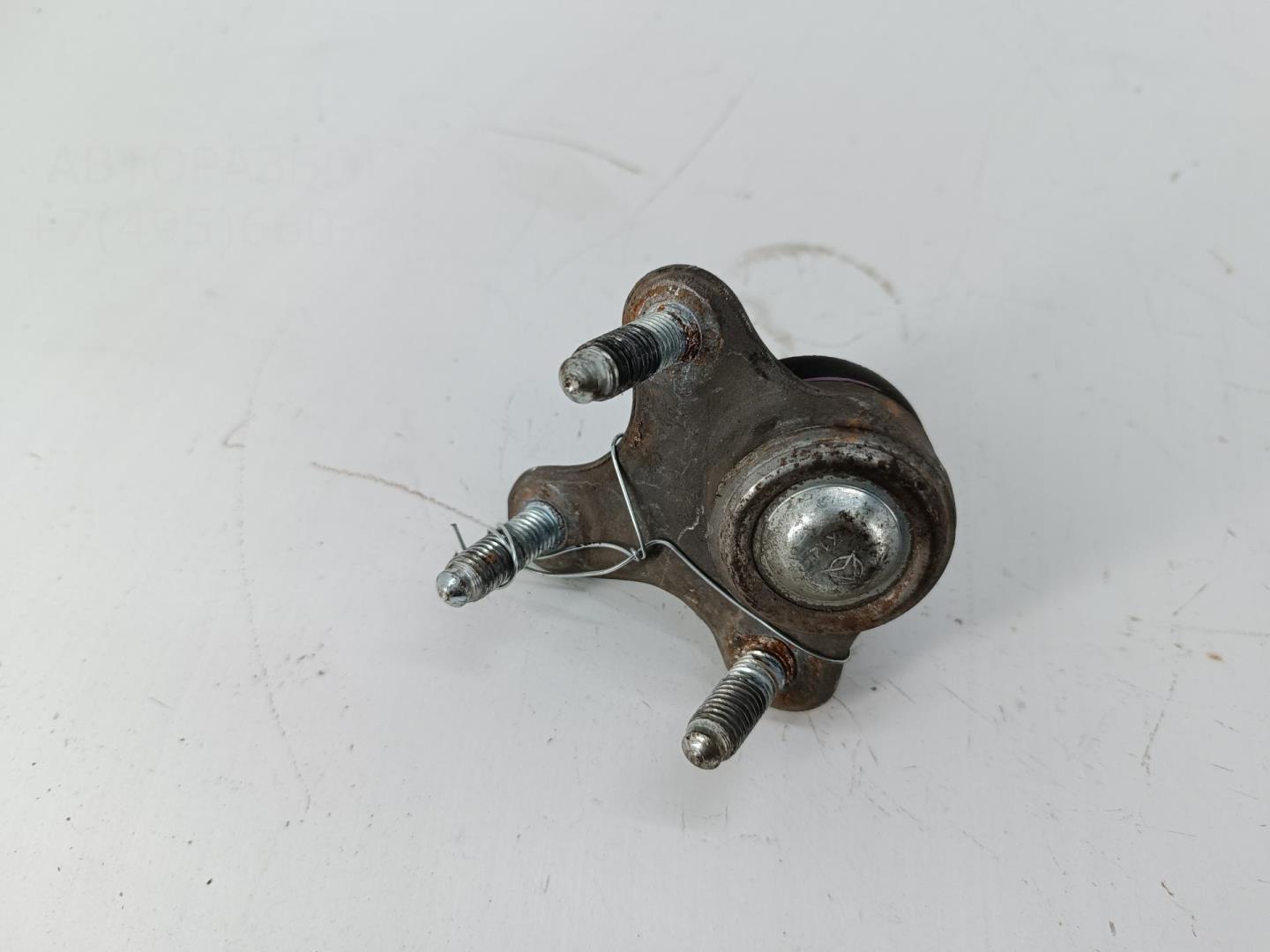 Опора шаровая правая