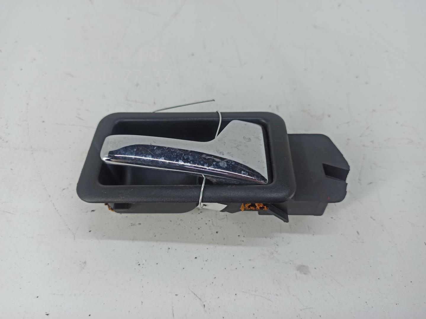 Ручка двери передней внутренняя правая