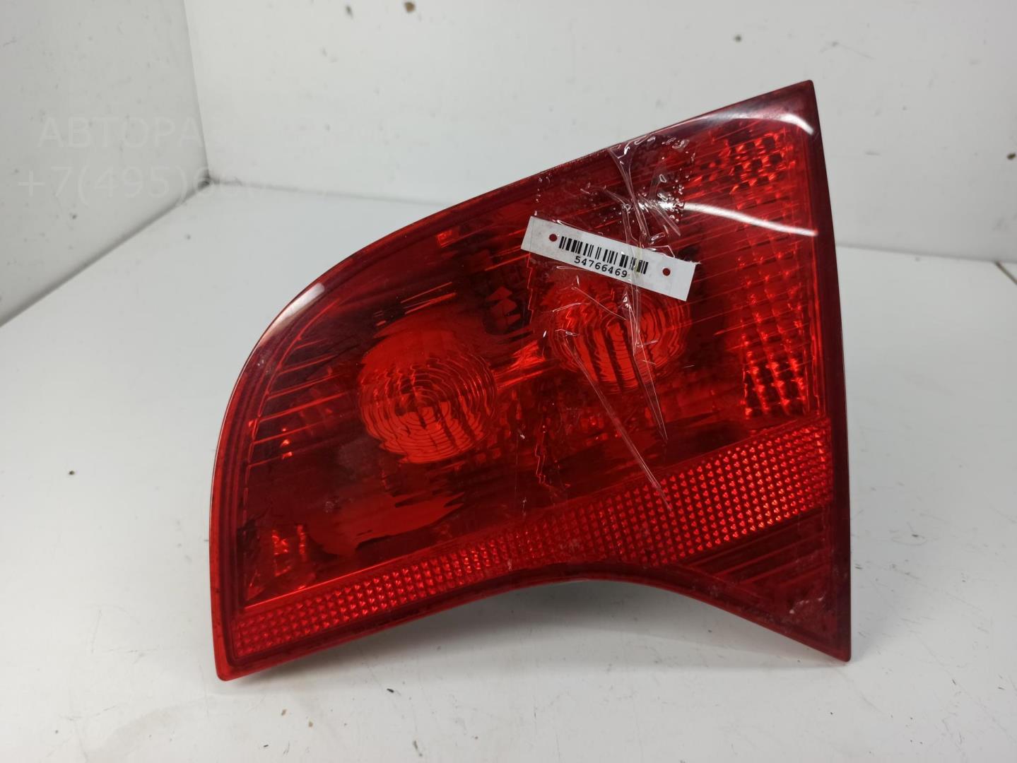Фонарь задний внутренний правый