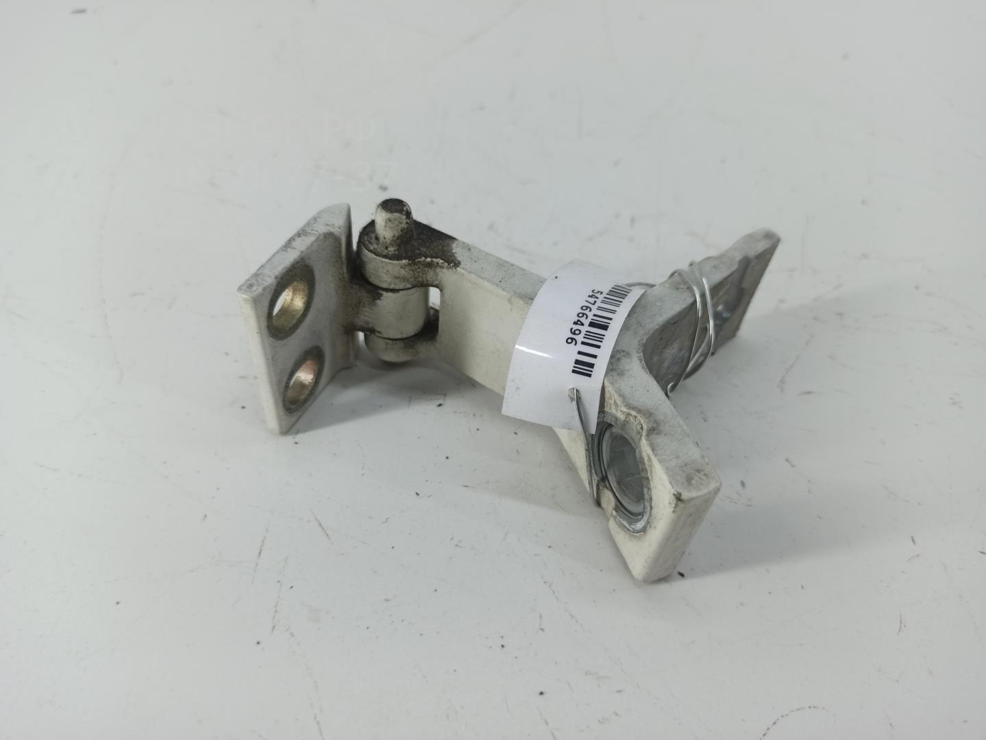 Петля двери