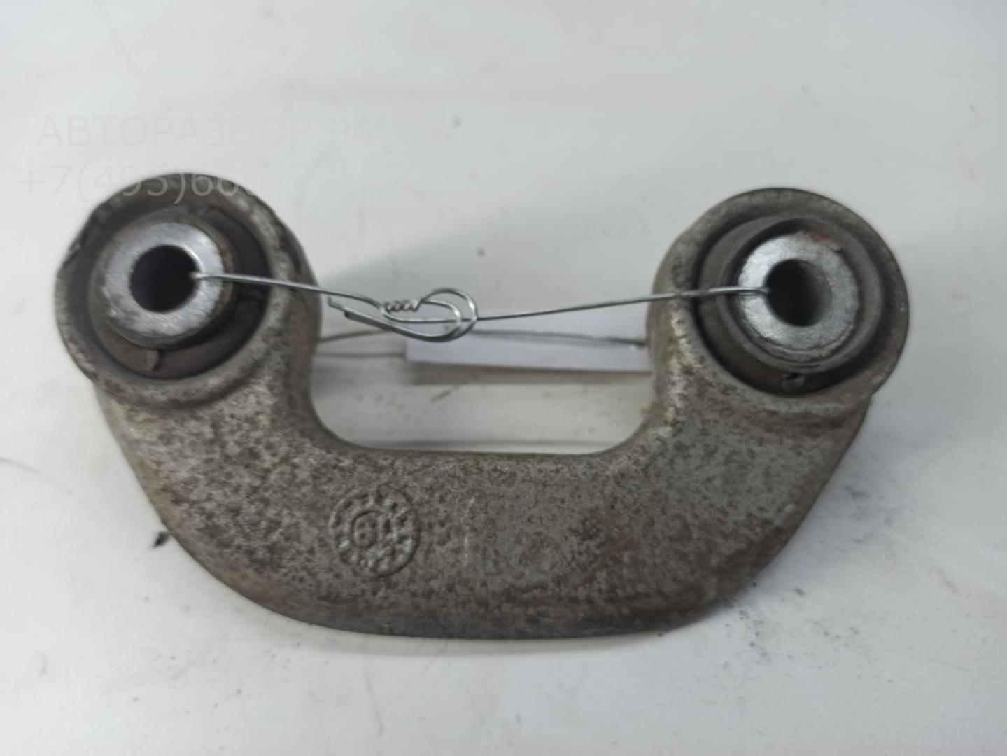 Стойка переднего стабилизатора