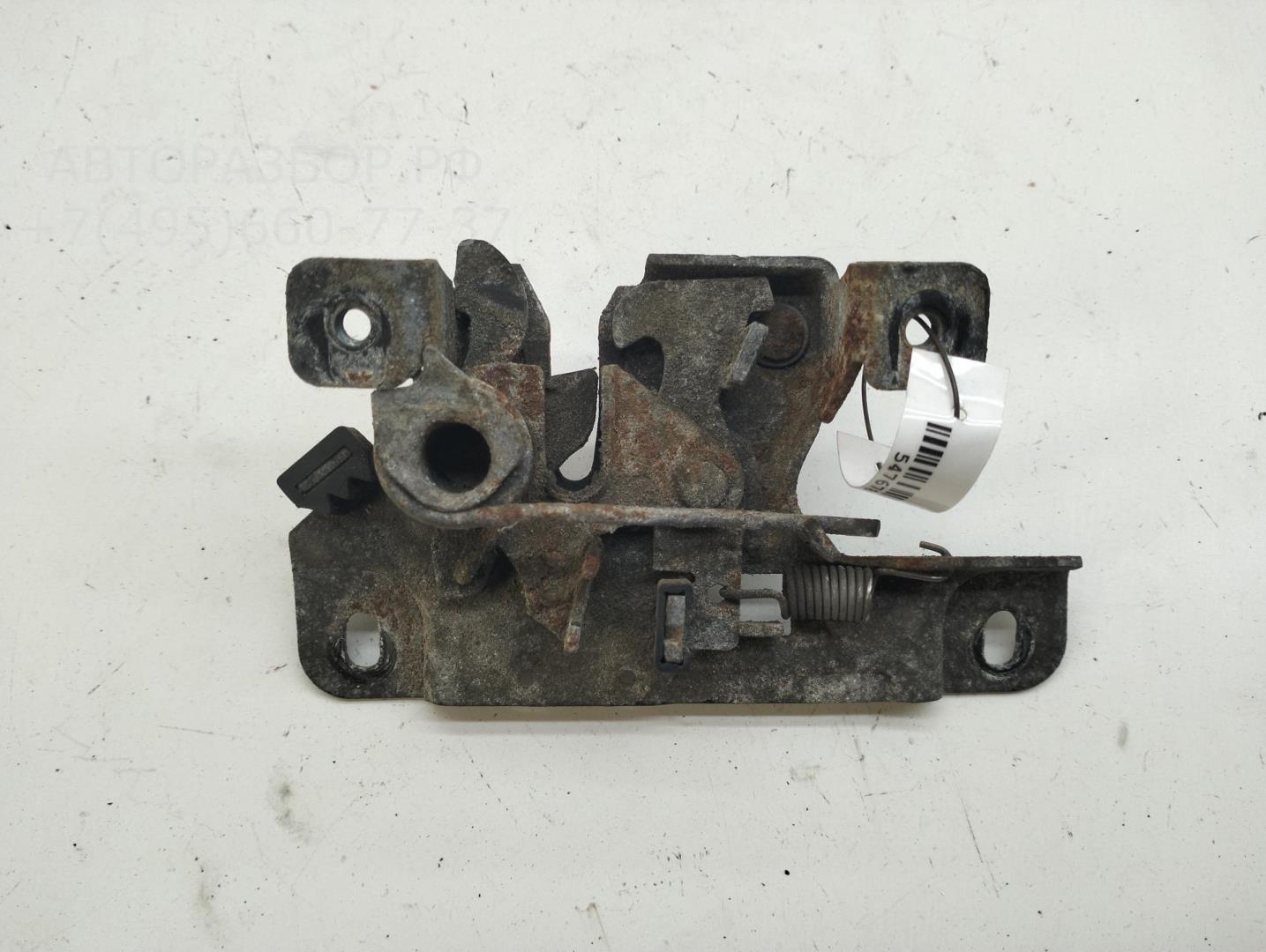 Замок капота