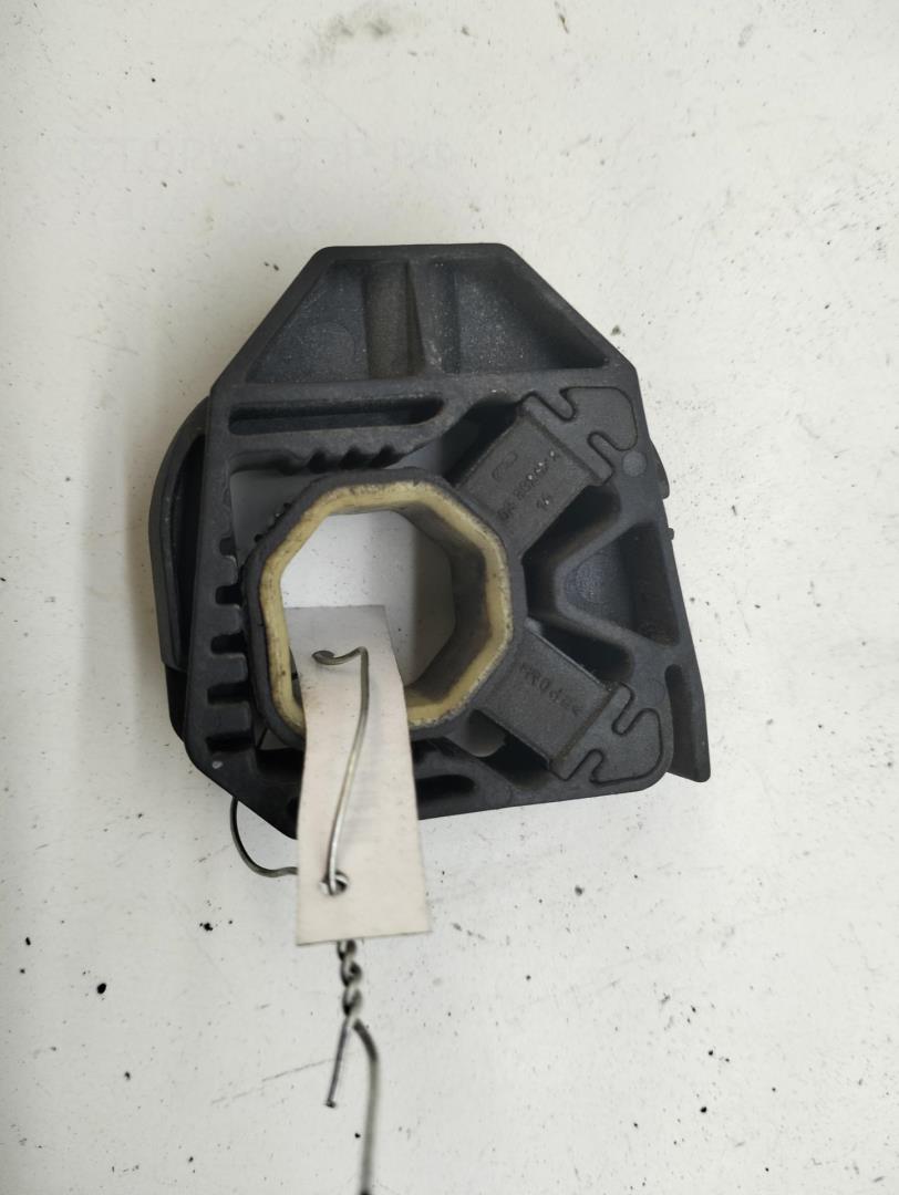 Кронштейн радиатора