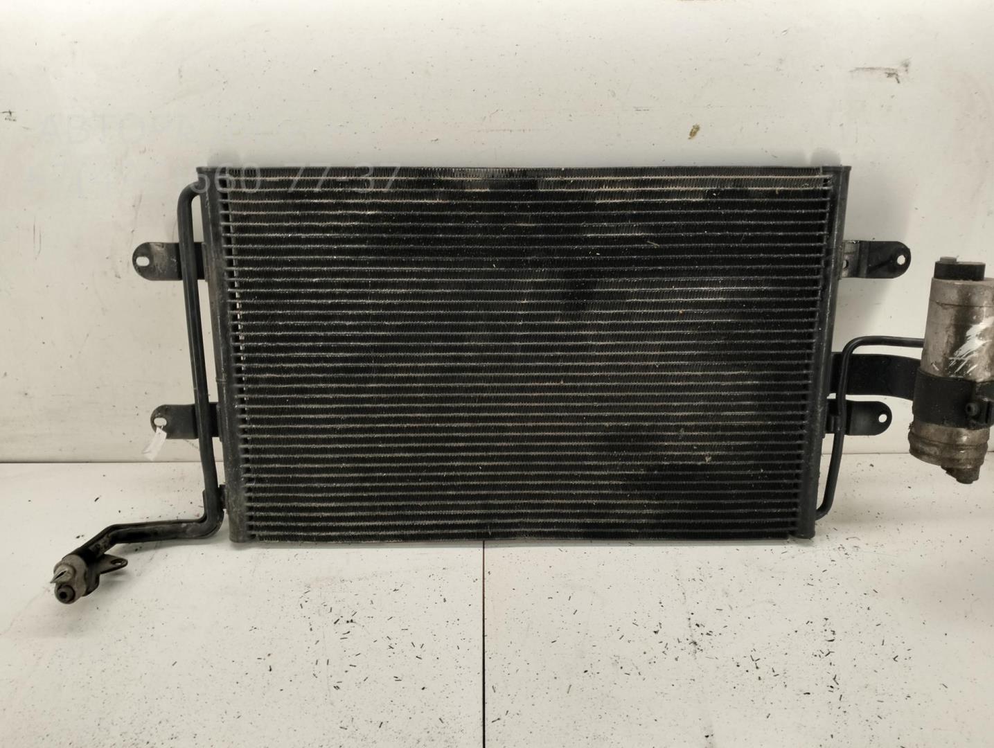 Радиатор кондиционера / конденсер