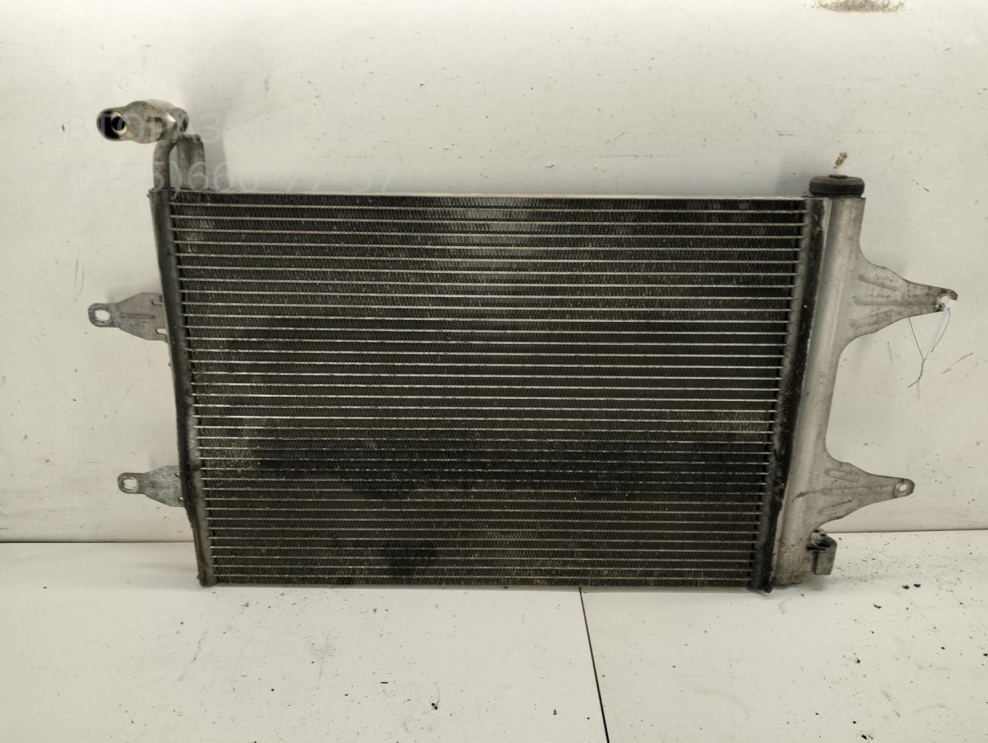 Радиатор кондиционера / конденсер