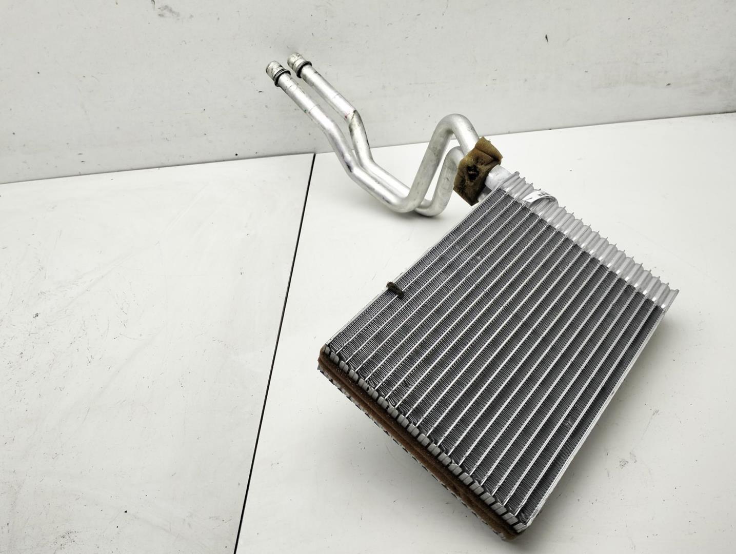 Радиатор отопителя