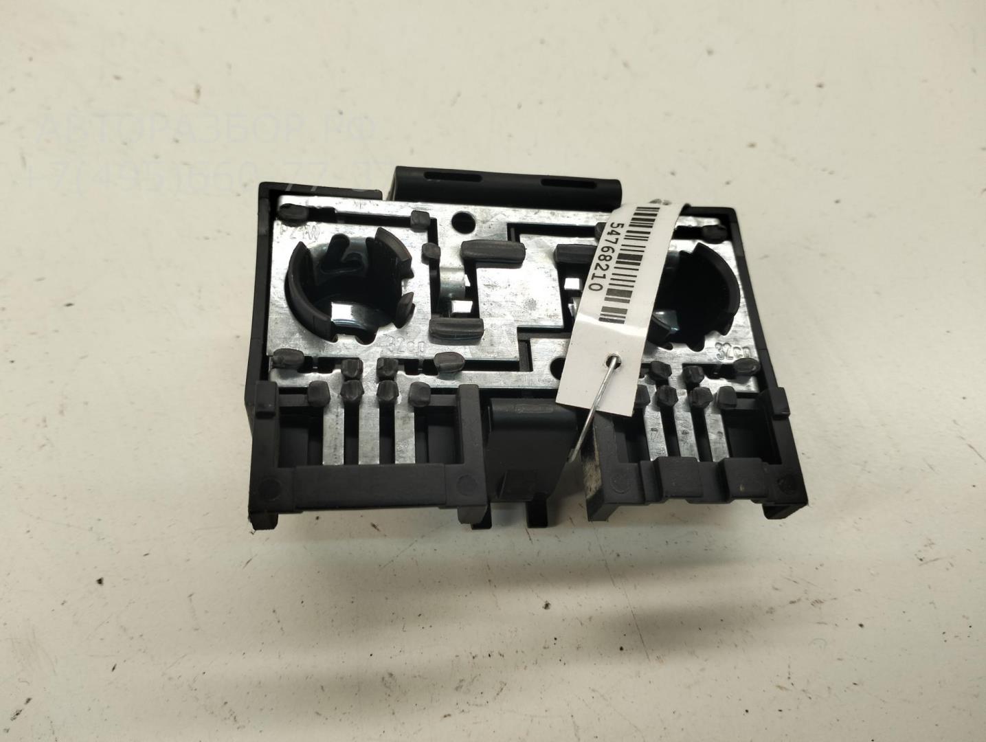 Плата заднего фонаря левого