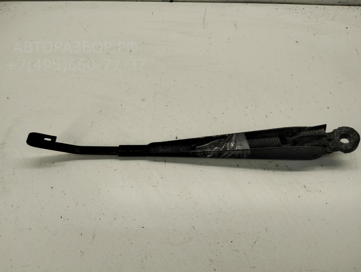 Поводок стеклоочистителя заднего