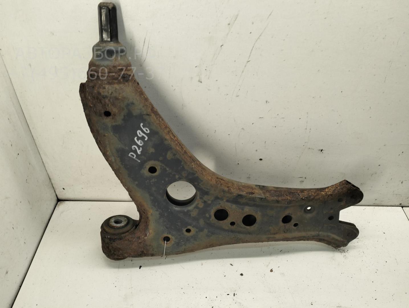 Рычаг передний левый