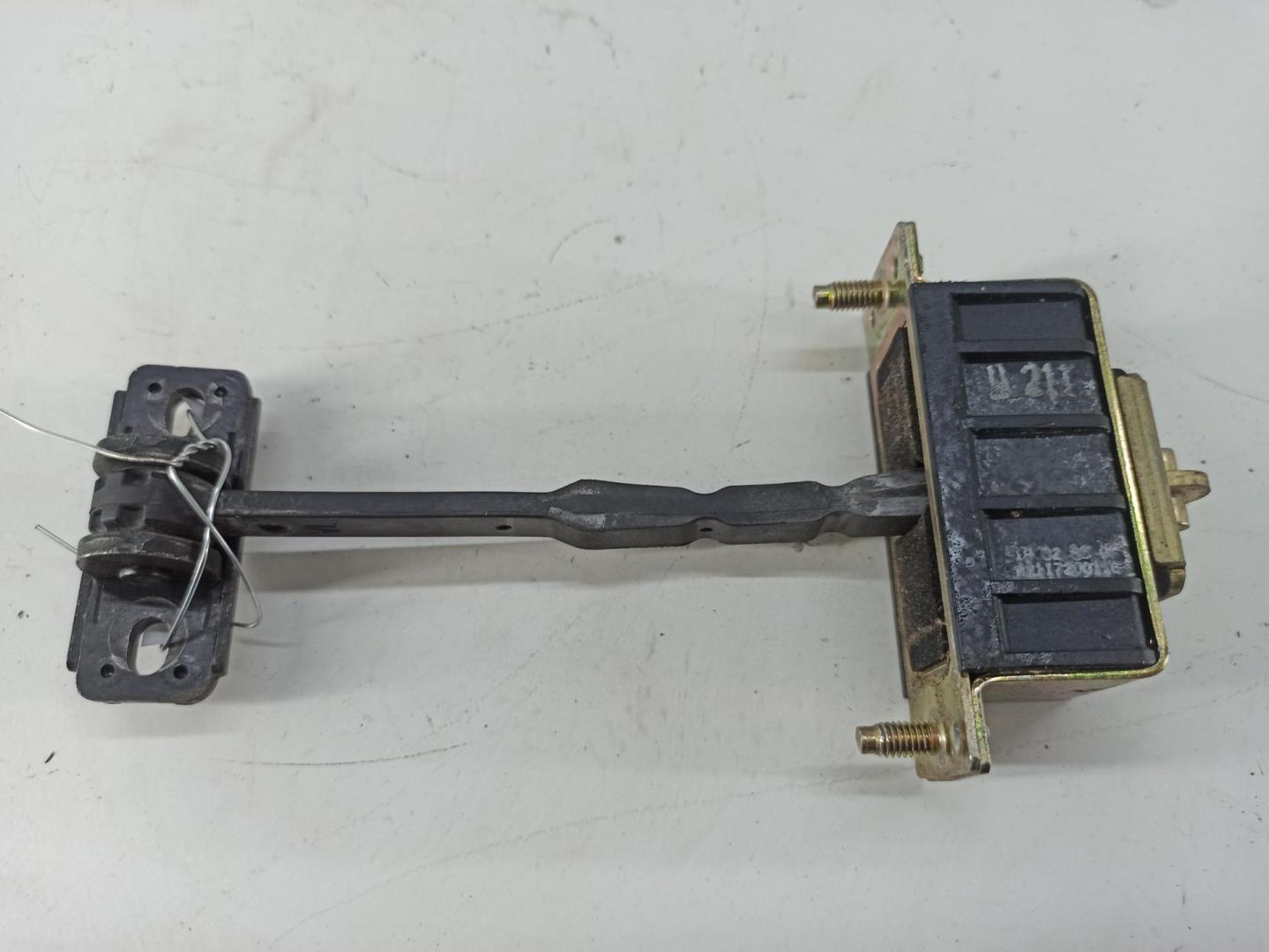 Ограничитель двери