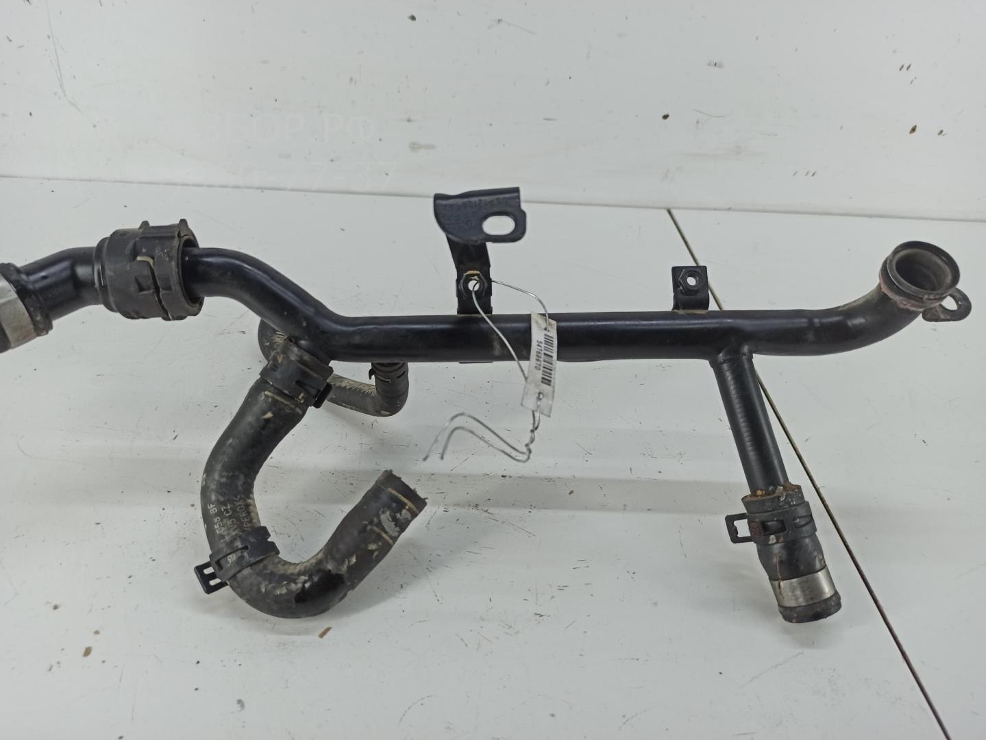 Трубка системы охлаждения