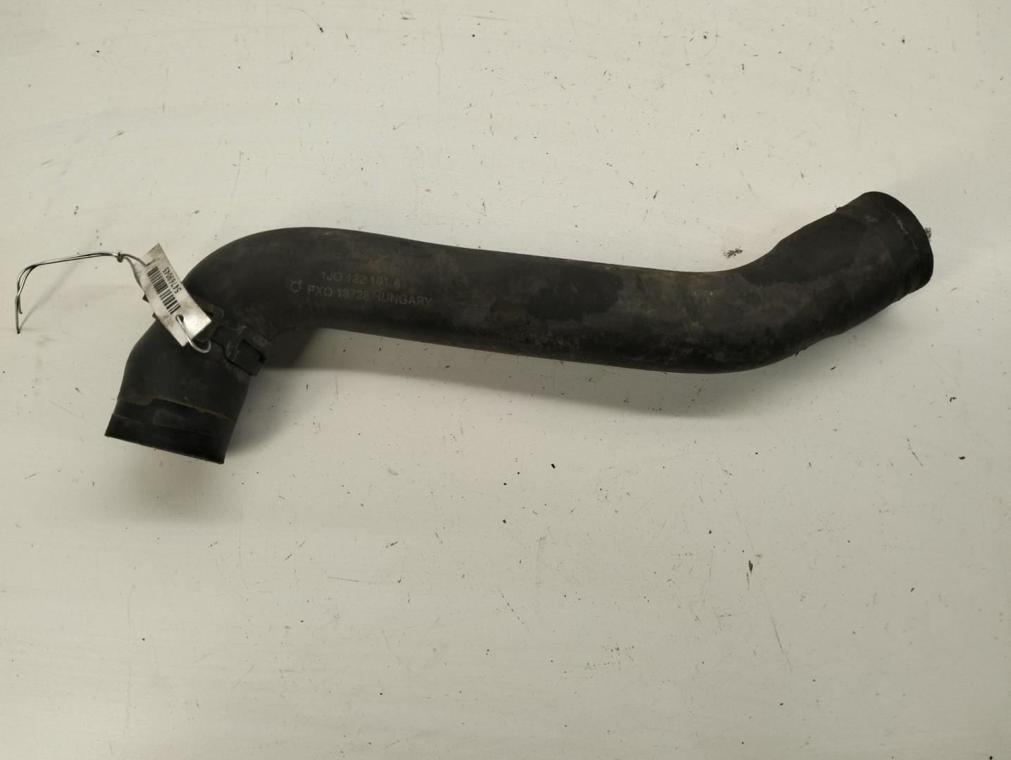 Патрубок радиатора