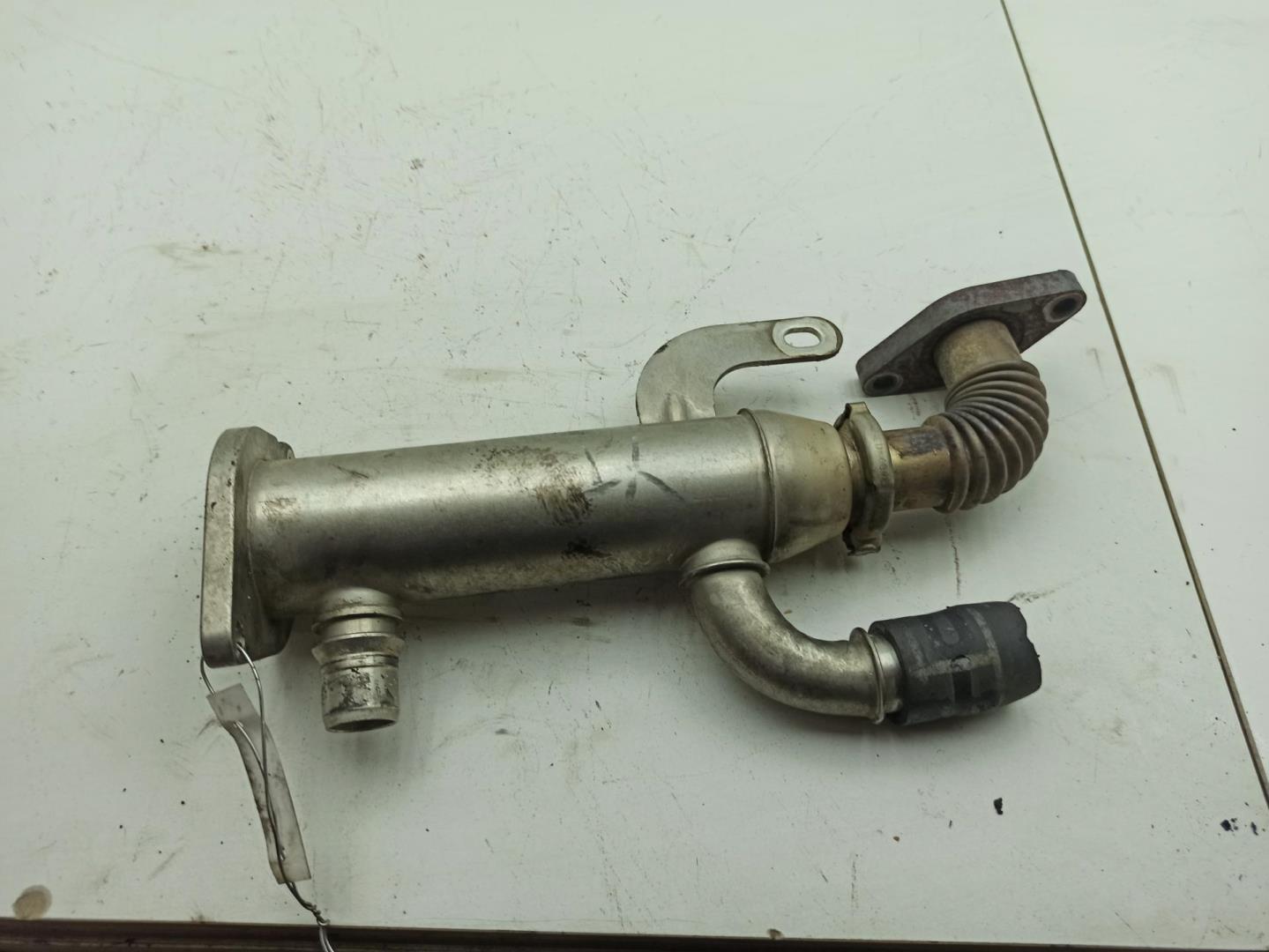 Тройник вентиляции картерных газов