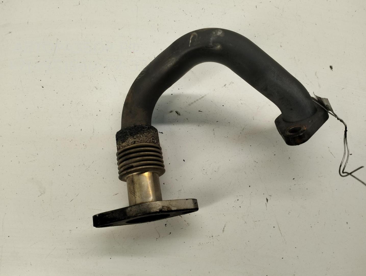 Трубка картерных газов