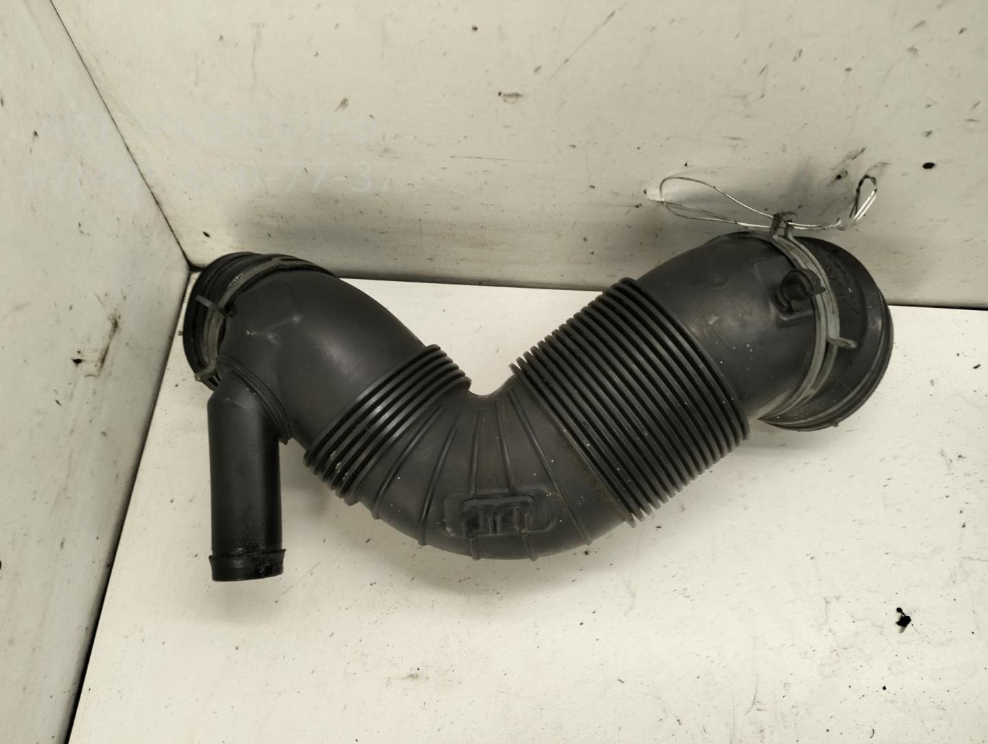 Патрубок воздушного фильтра