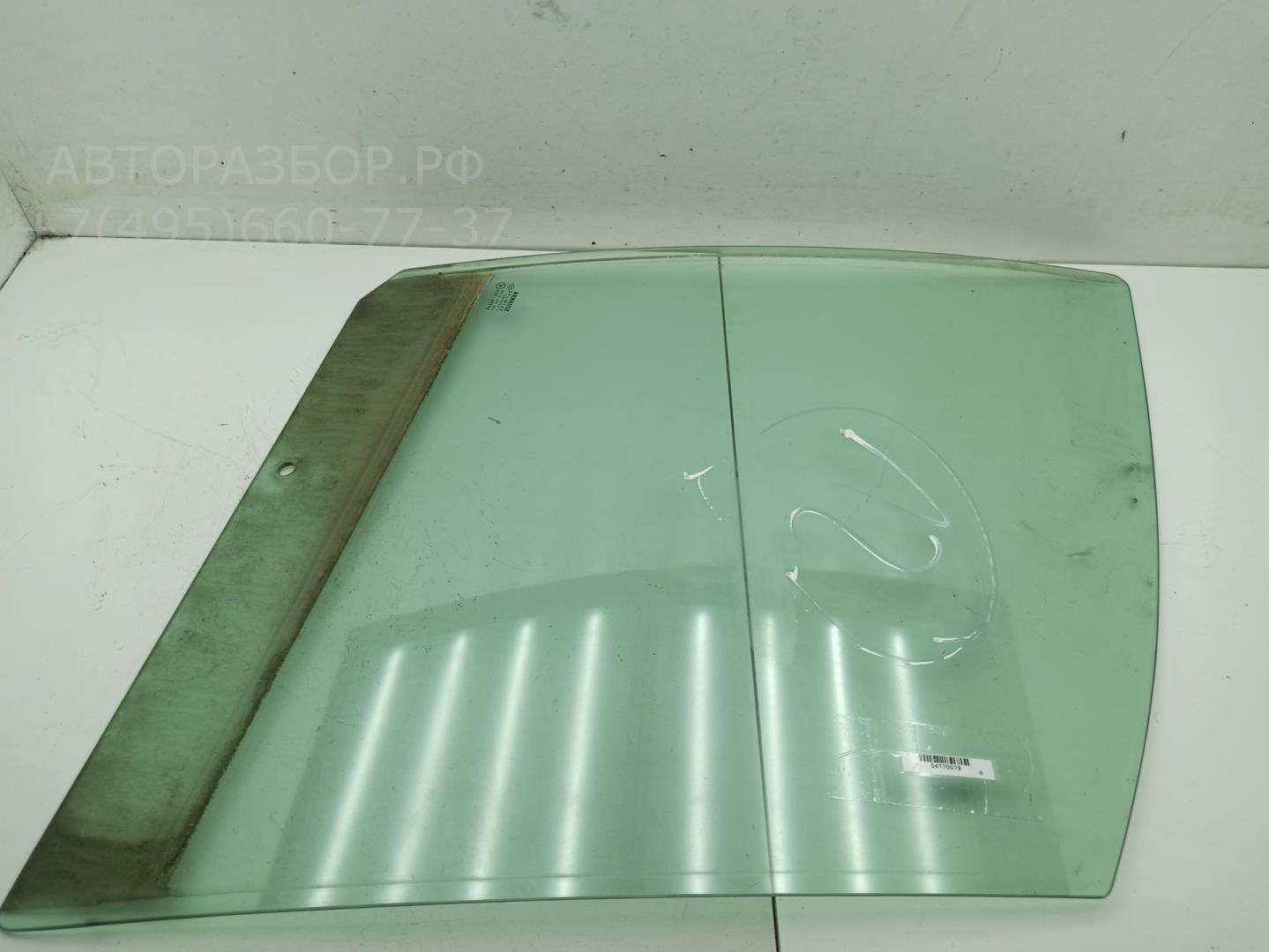Стекло двери передней правой