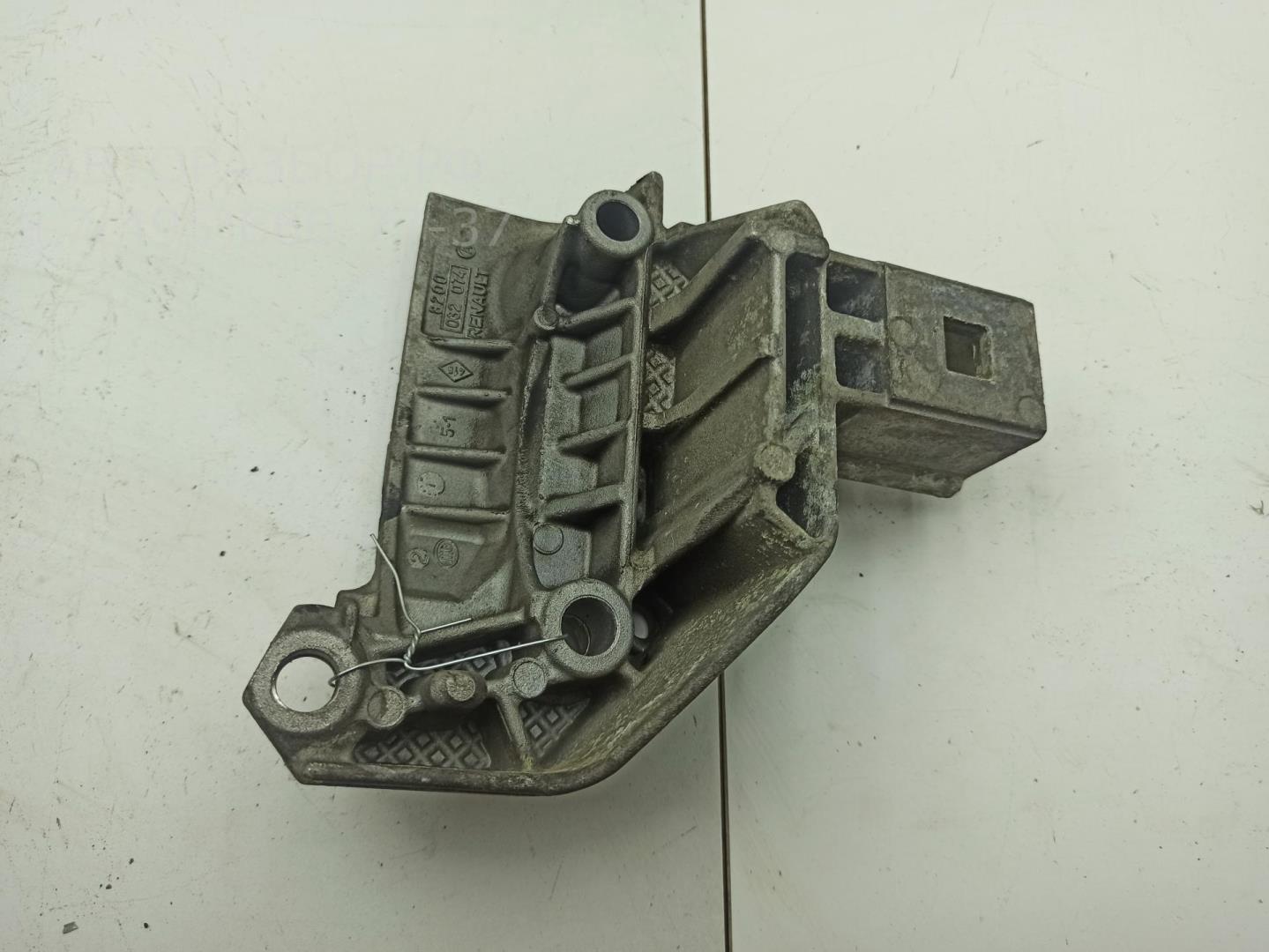 Опора двигателя