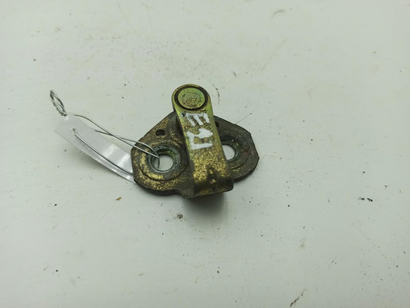 Ответная часть замка двери