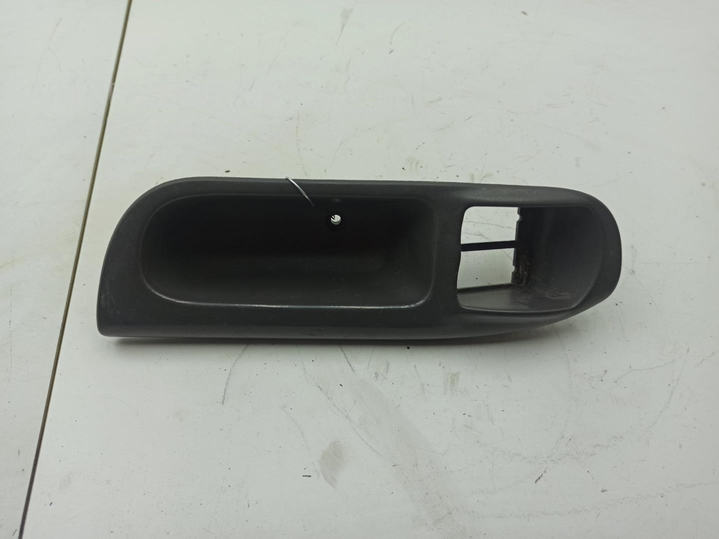 Ручка двери передней внутренняя левая