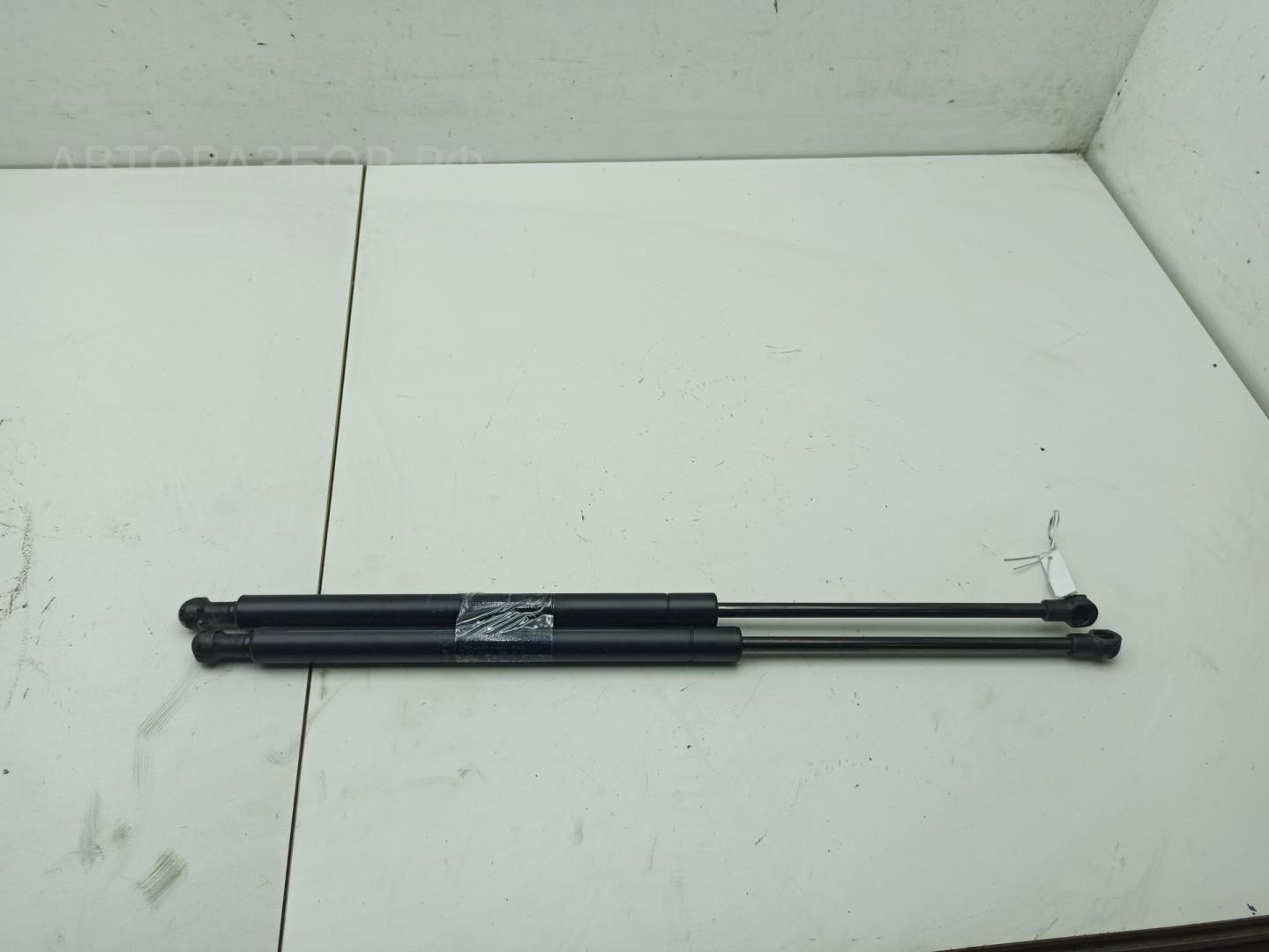 Амортизатор стекла багажника