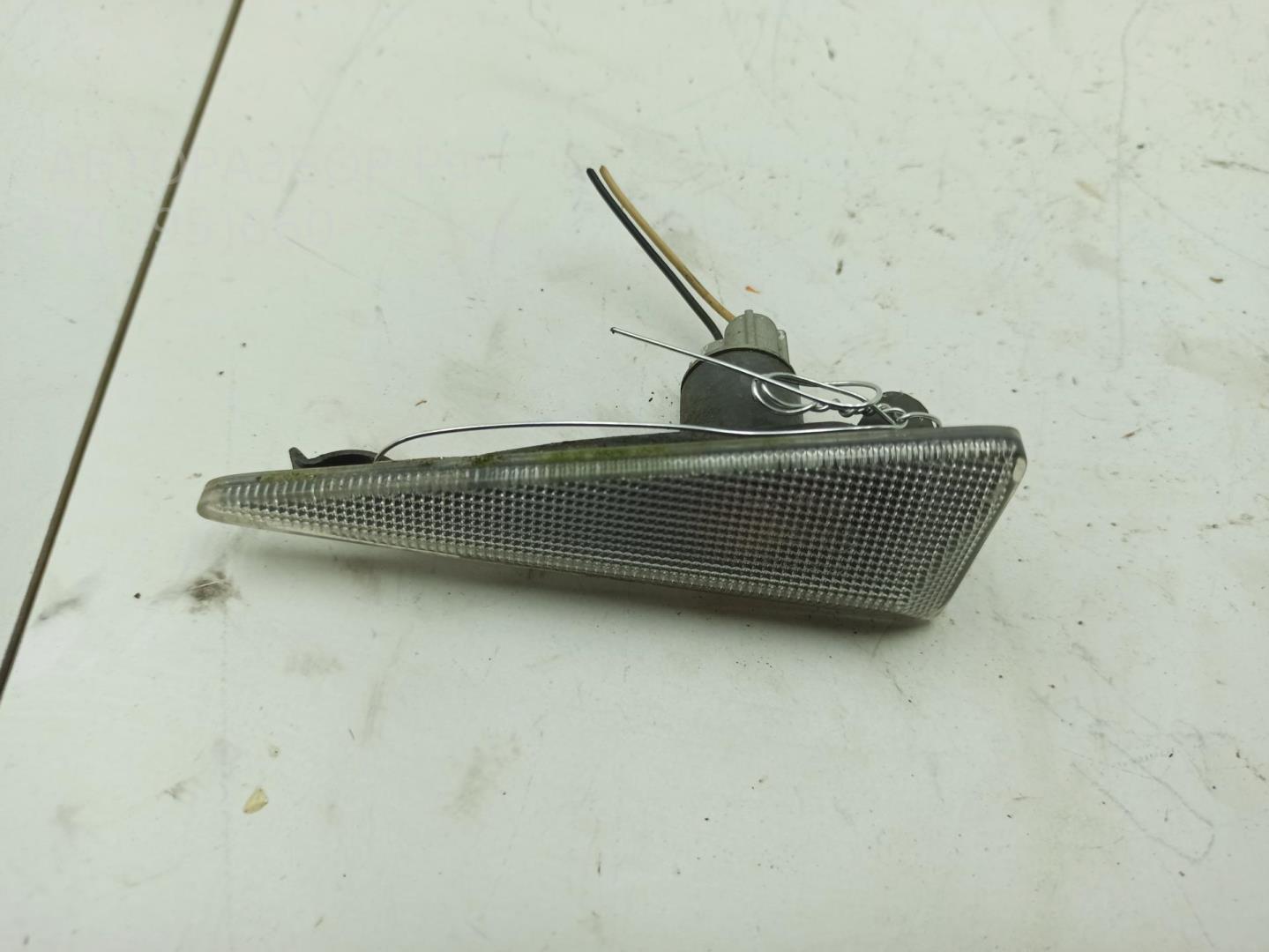 Указатель поворота правый