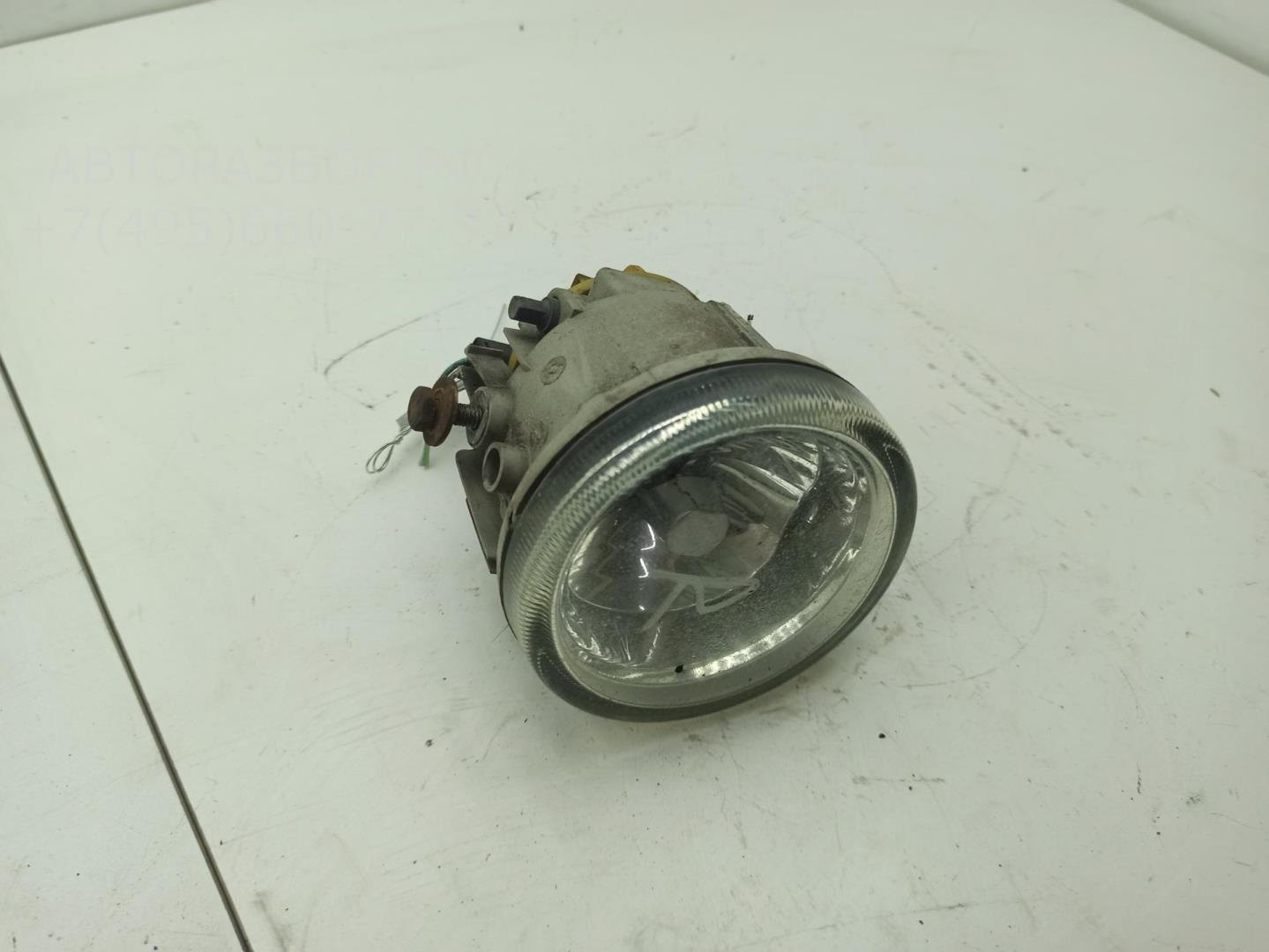 Фара противотуманная правая