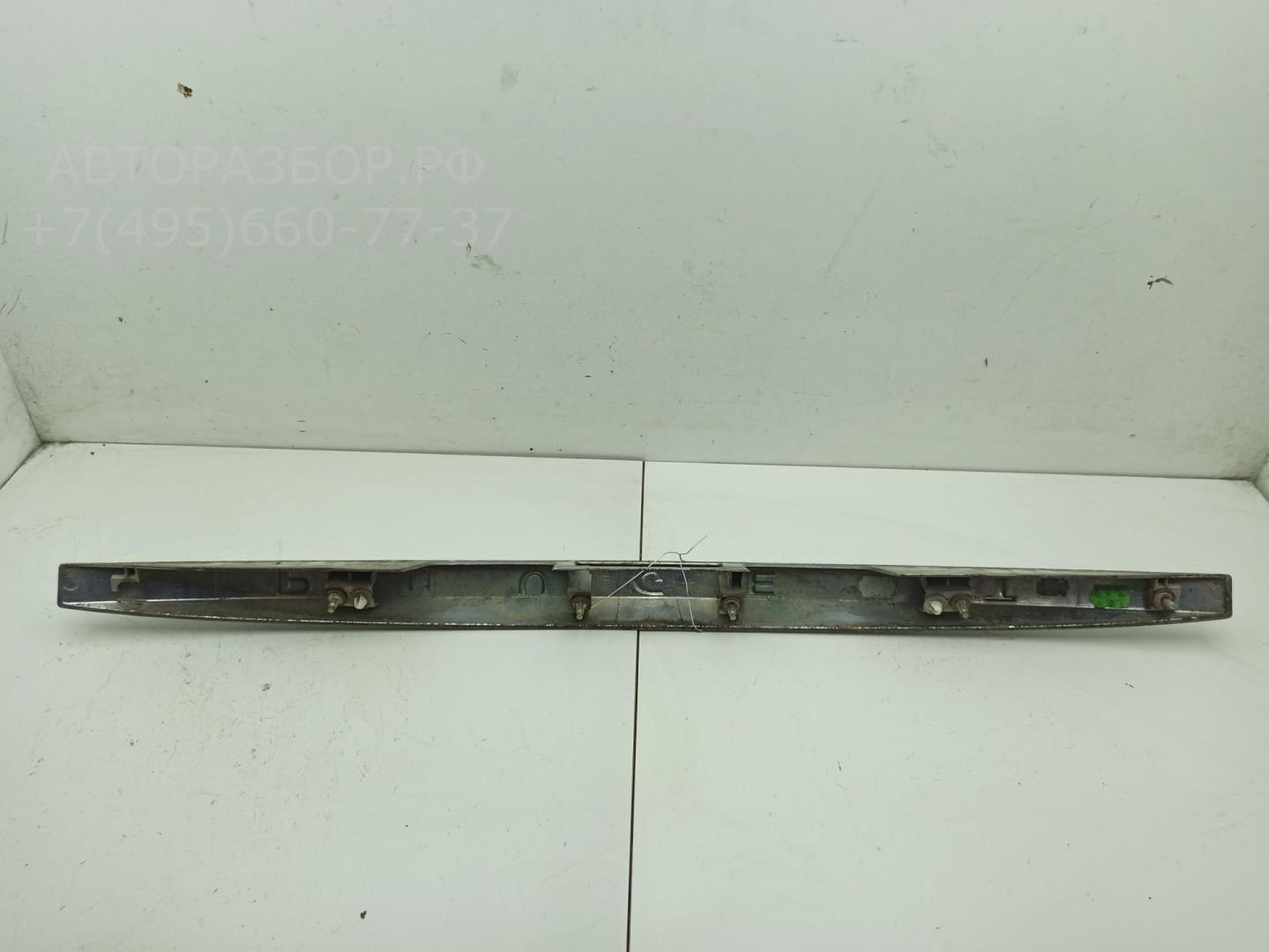 Накладка крышки багажника