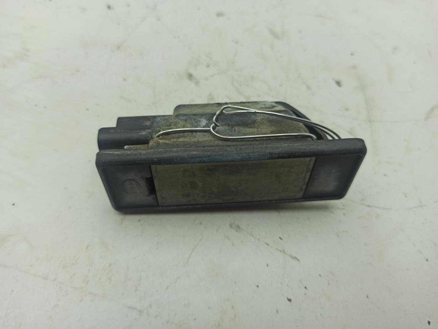 Фонарь подсветки номера