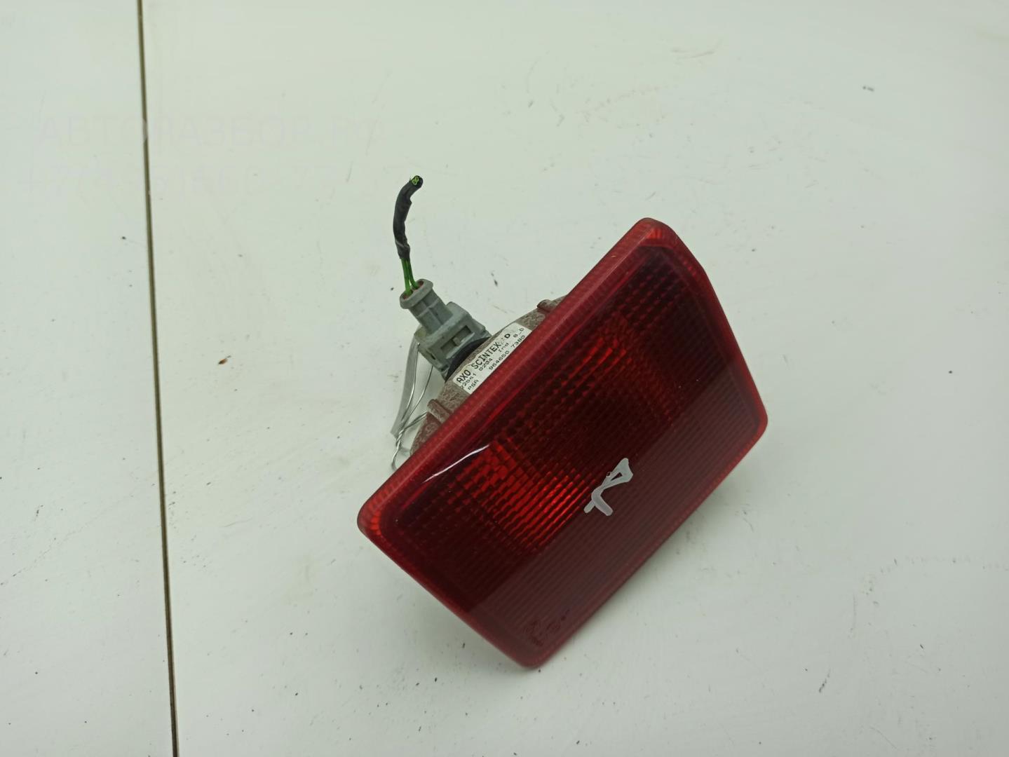 Фонарь задний внутренний правый