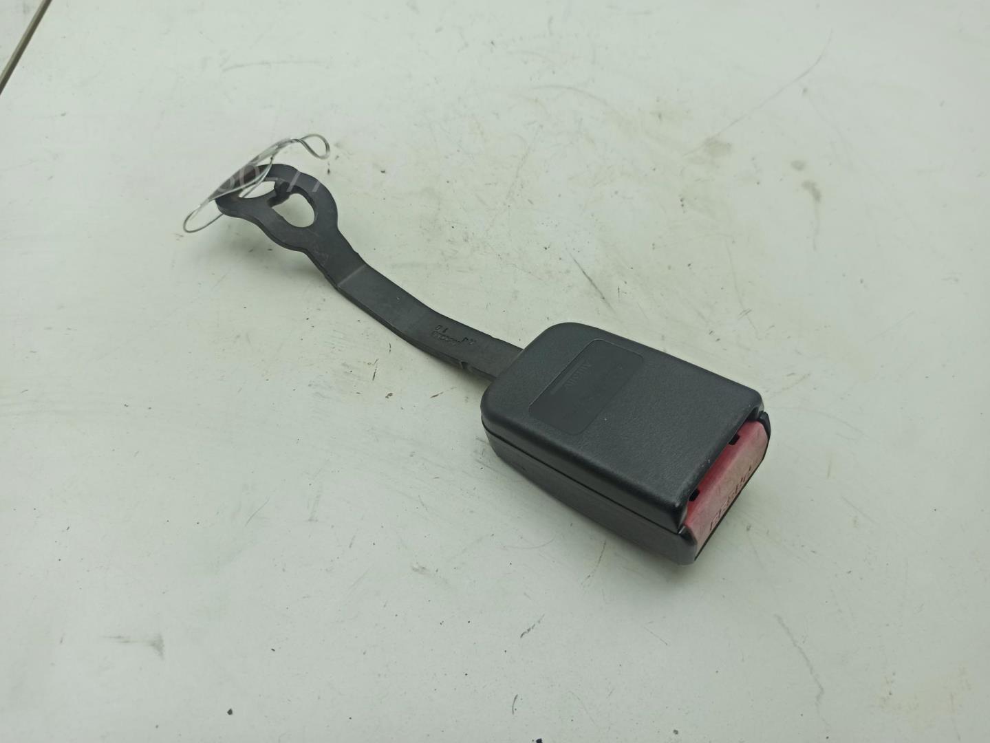 Ответная часть ремня безопасности