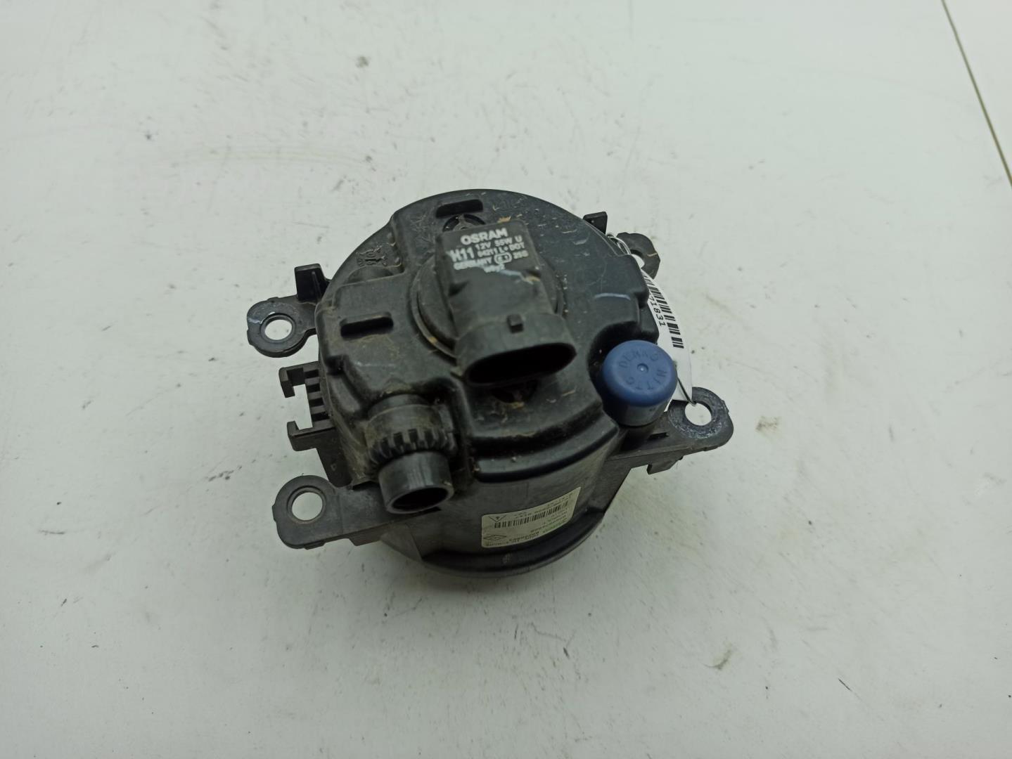 Фара противотуманная левая