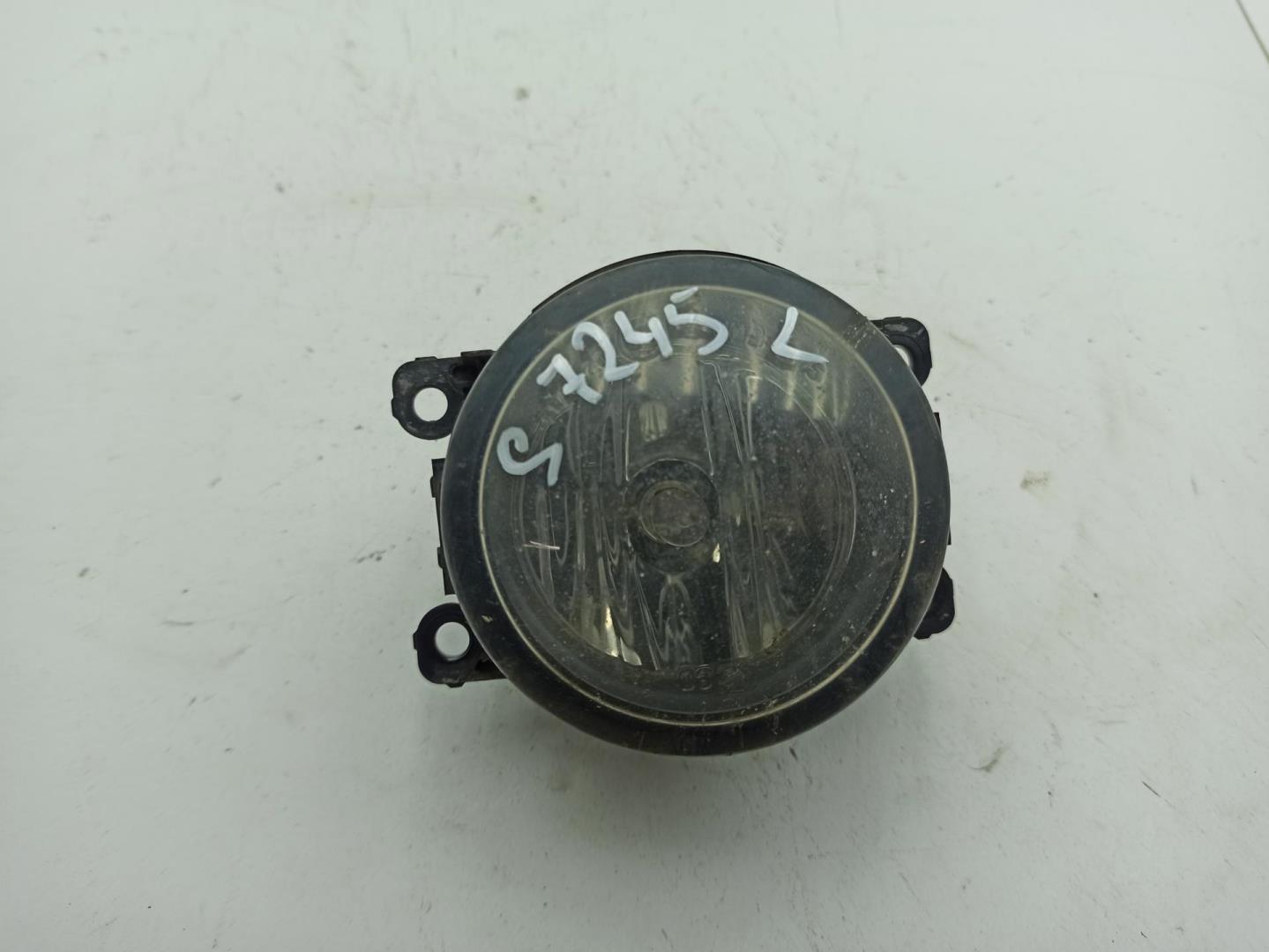 Фара противотуманная левая