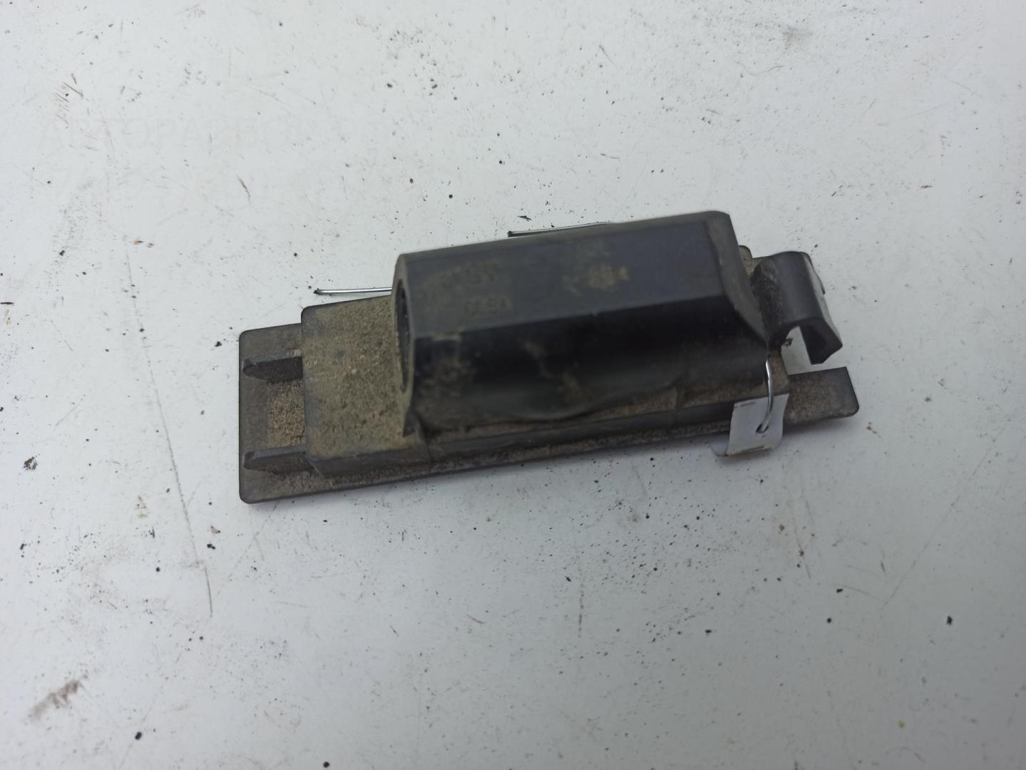 Фонарь подсветки номера