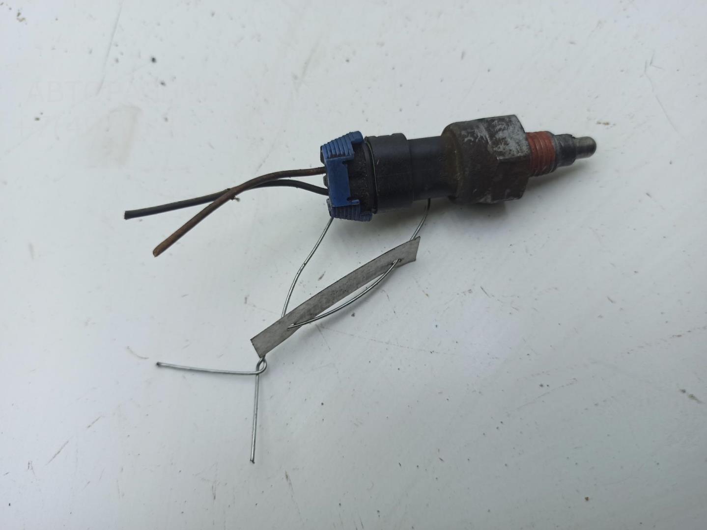 Датчик включения заднего хода