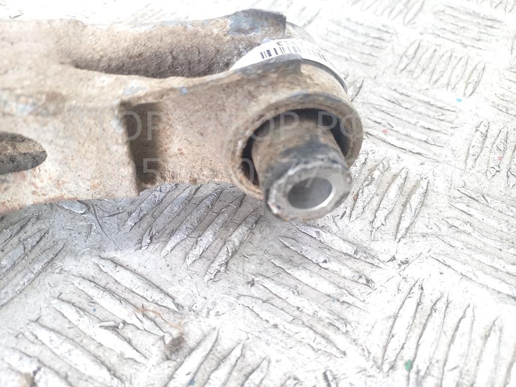 Рычаг задний правый