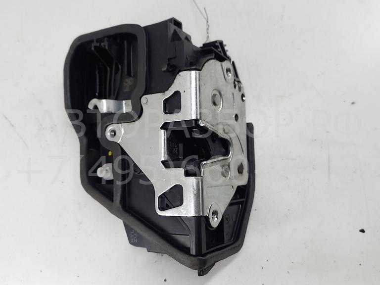 Замок двери задней левой