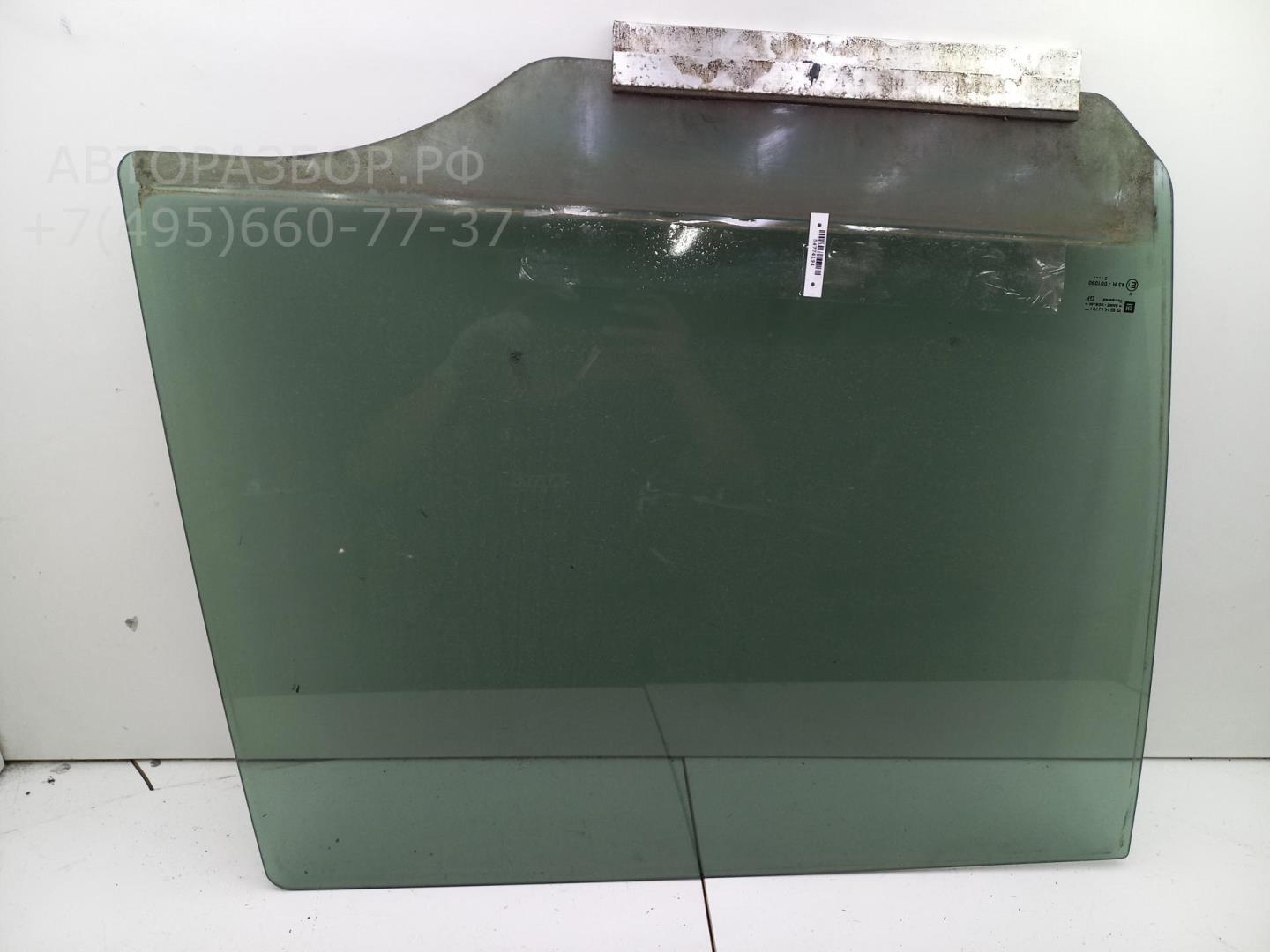 Стекло двери задней правой