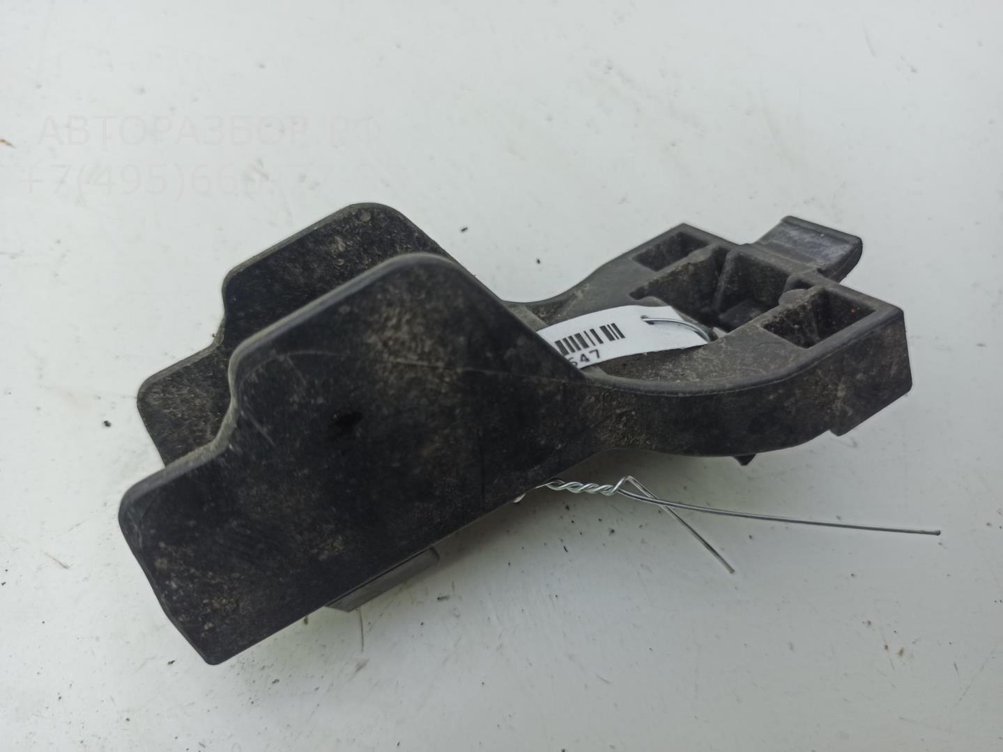 Кронштейн заднего бампера