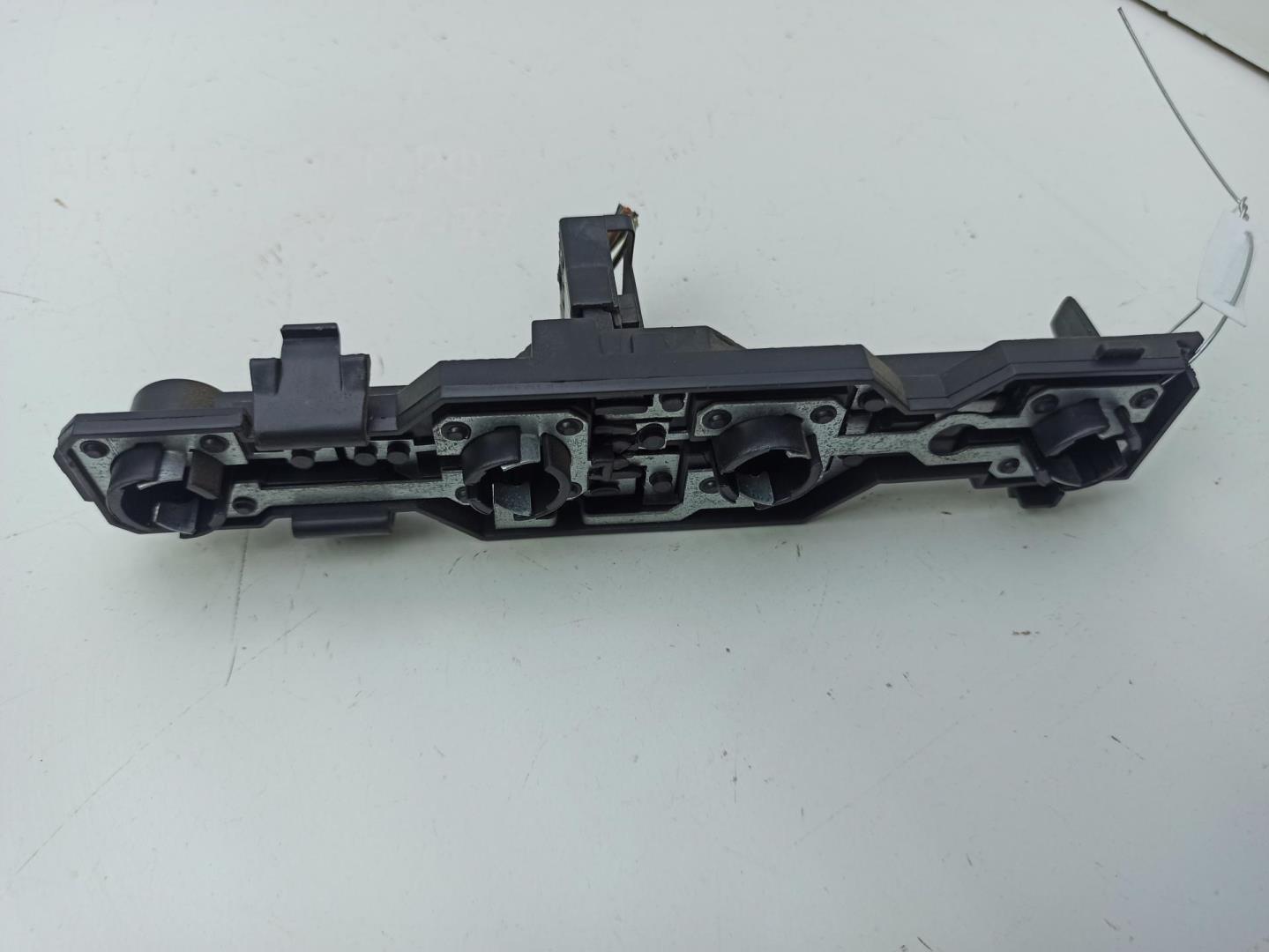 Плата заднего фонаря левого