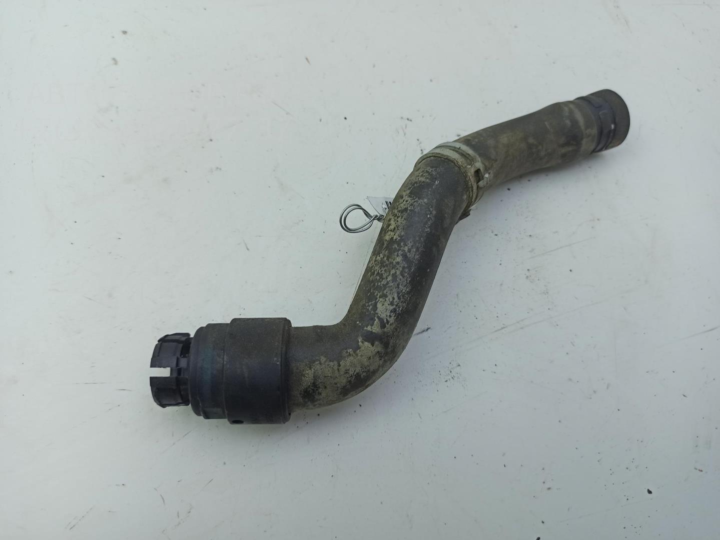 Патрубок отопителя