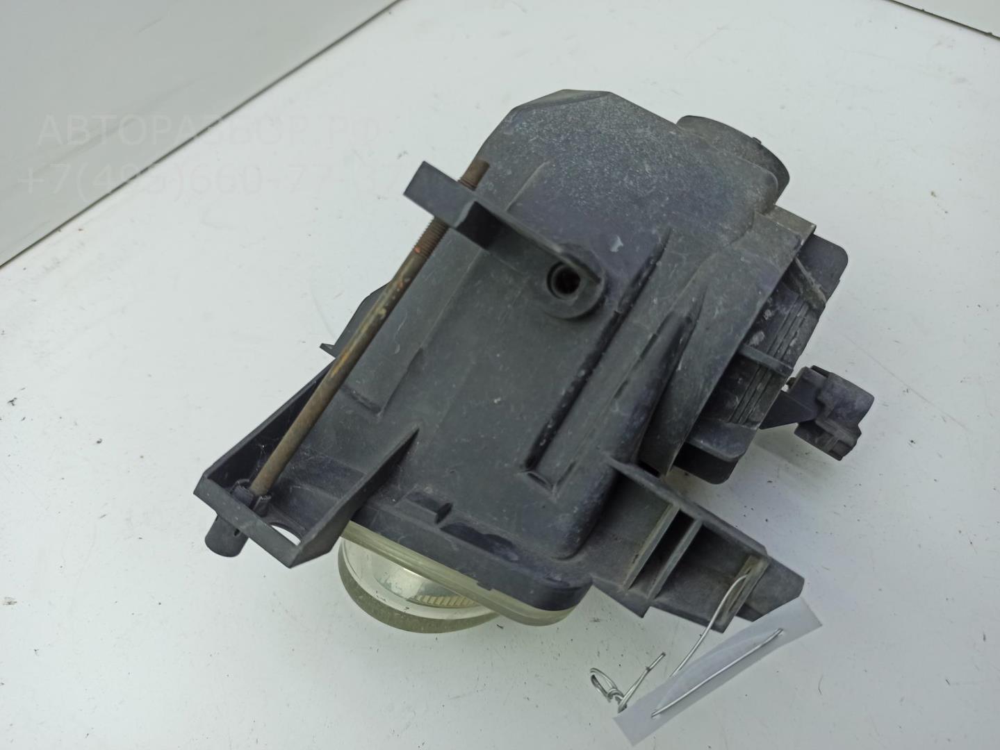 Фара противотуманная правая