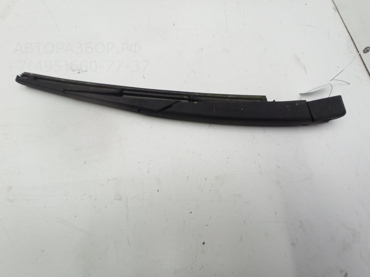 Поводок стеклоочистителя заднего