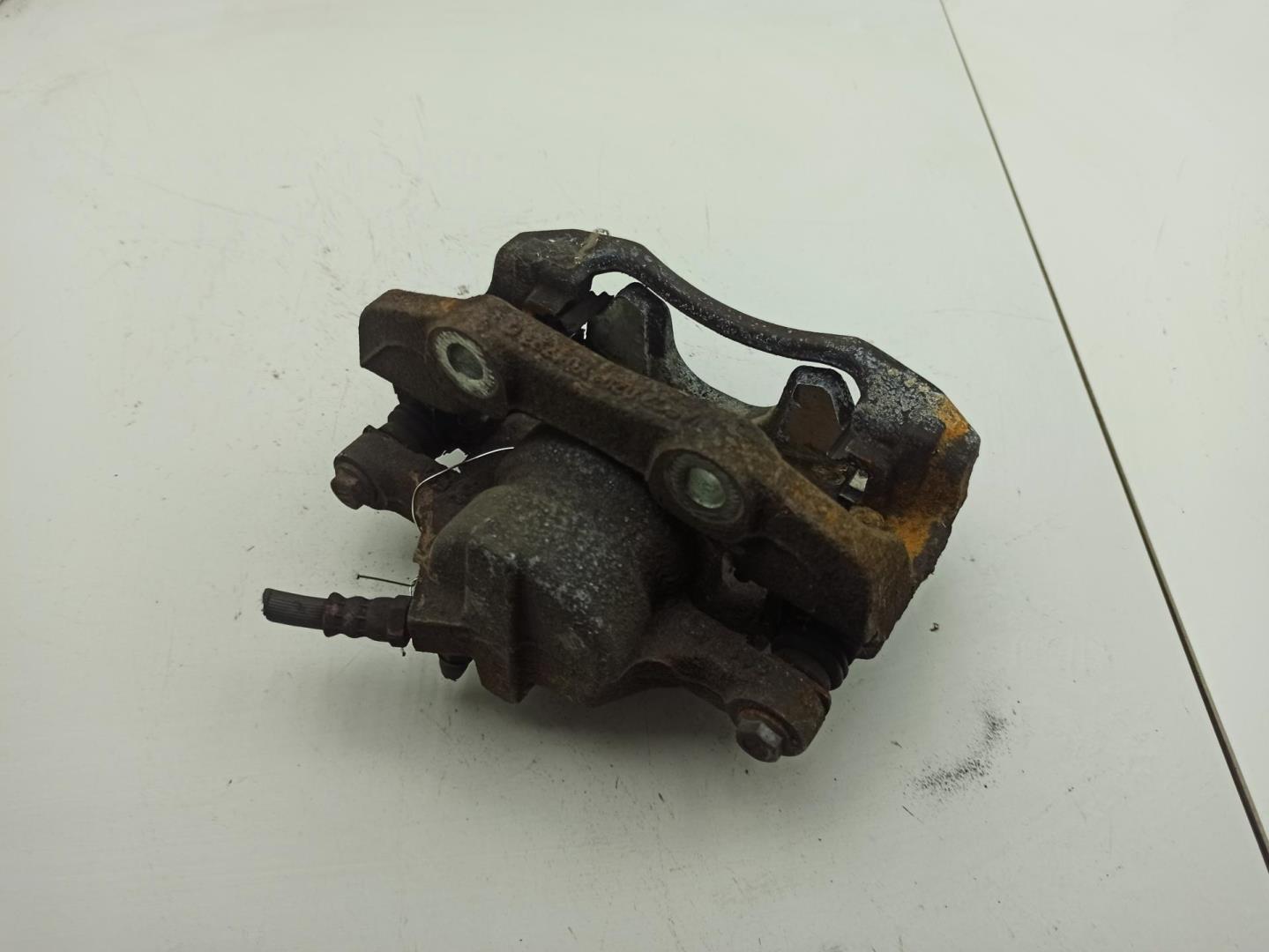 Суппорт передний правый