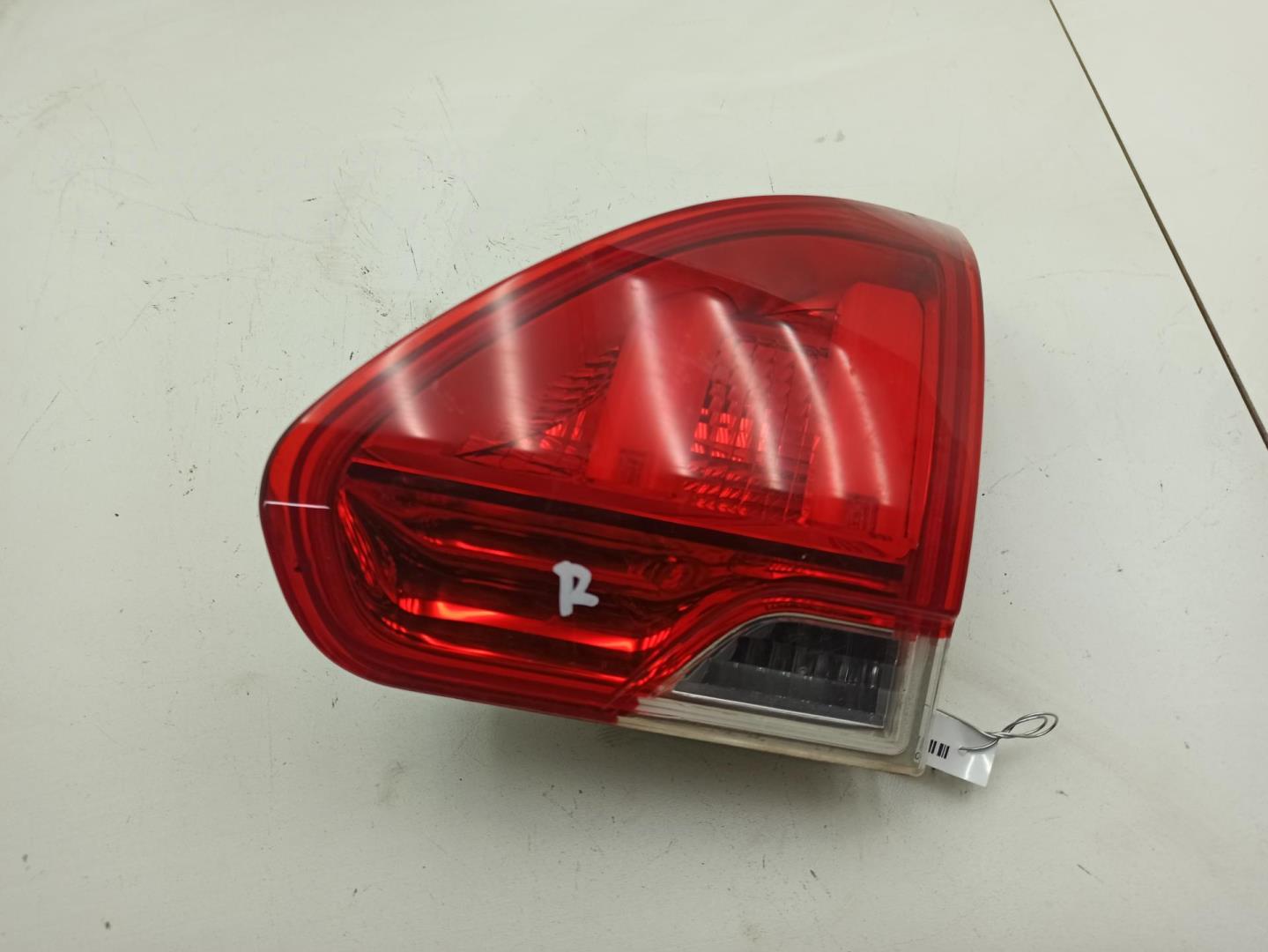 Фонарь задний внутренний правый