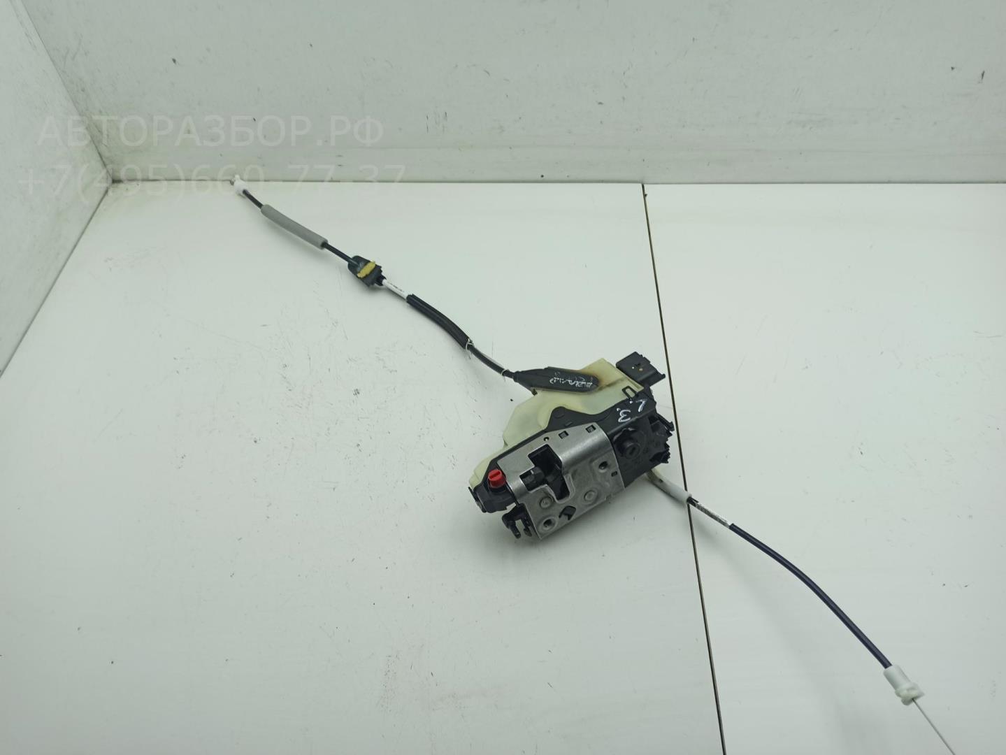 Замок двери задней левой