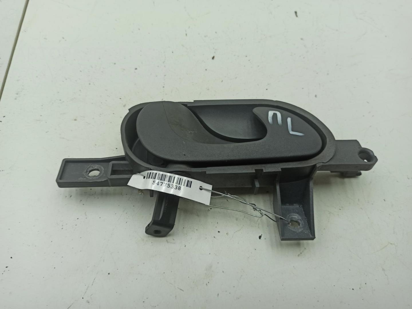 Ручка двери передней внутренняя левая