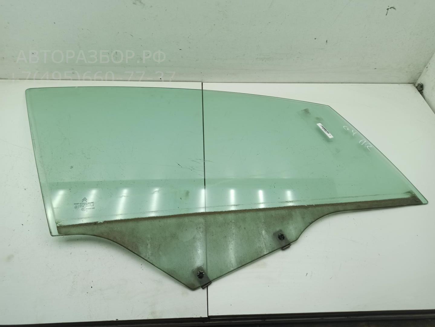 Стекло двери передней правой